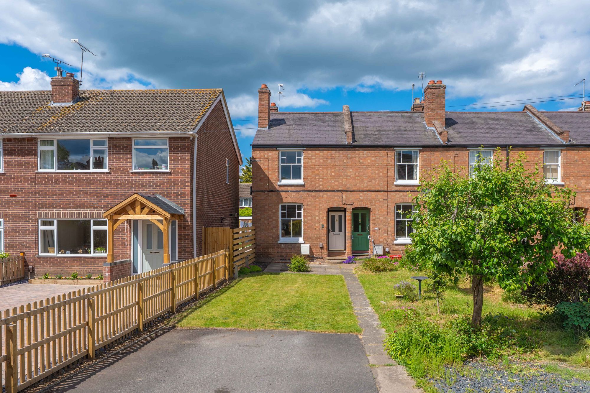 2 bed terraced house for sale in Vine Lane, Warwick, CV34