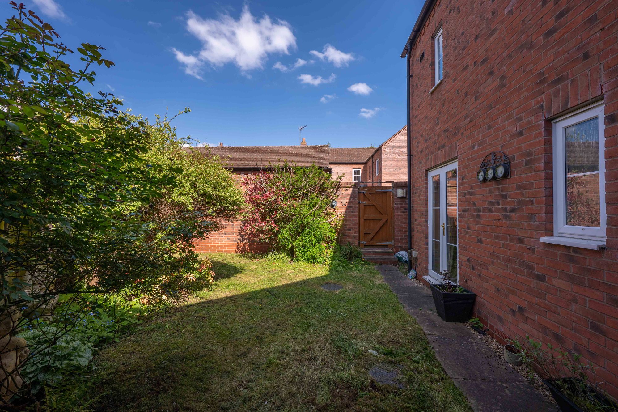 3 bed semi-detached house for sale in Milton Road, Stratford-Upon-Avon, CV37 16