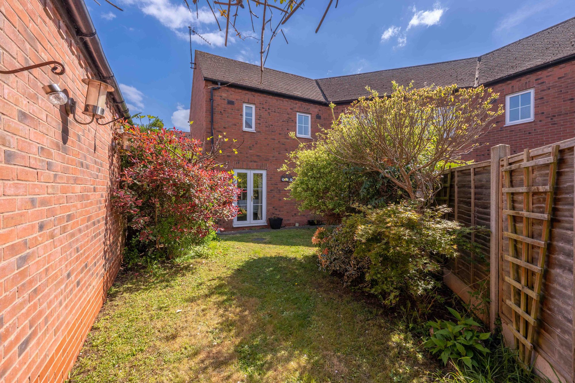 3 bed semi-detached house for sale in Milton Road, Stratford-Upon-Avon, CV37  - Property Image 4