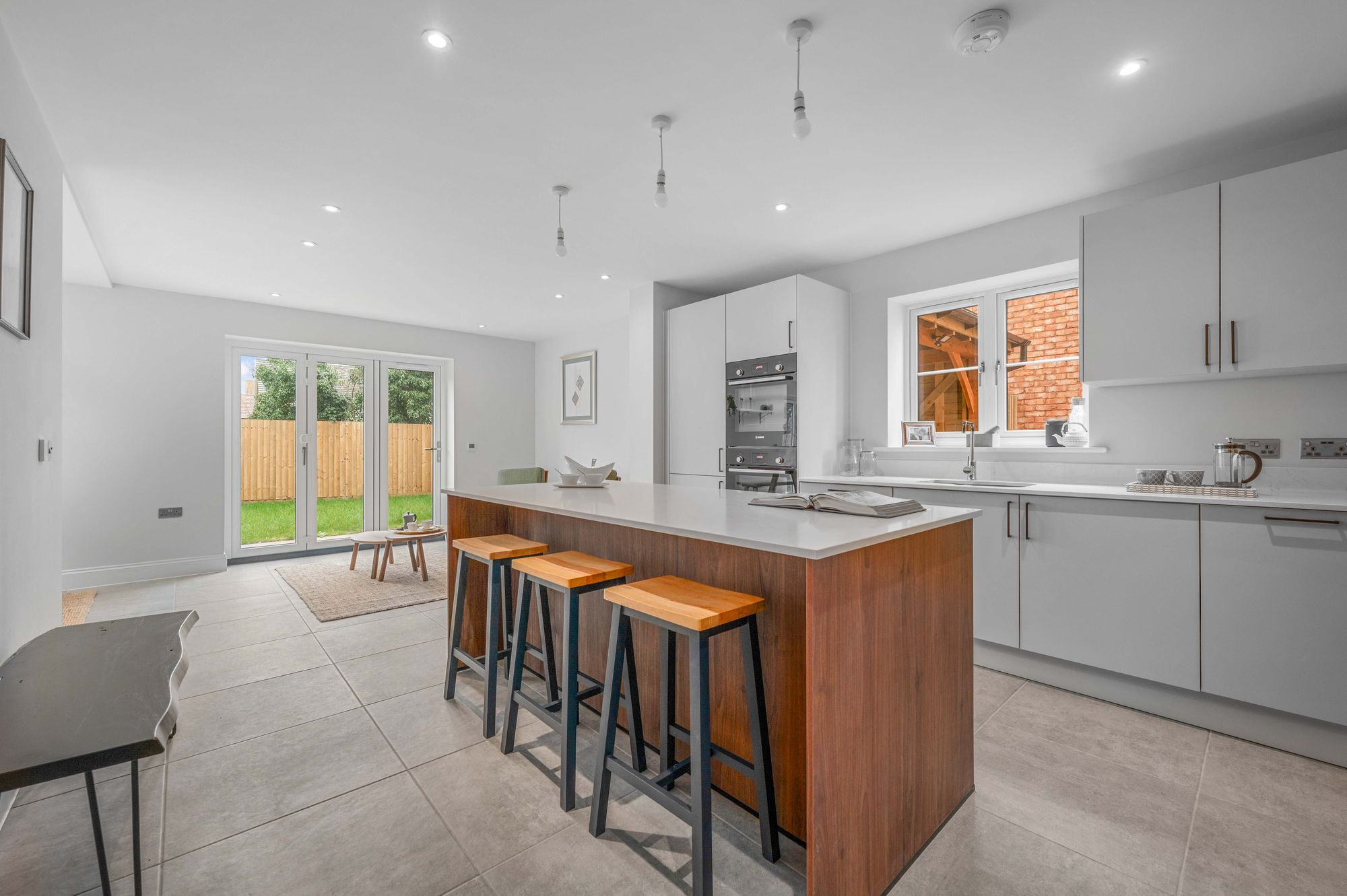 5 bed detached house for sale in Spa Farm Court, Stratford-Upon-Avon, CV37  - Property Image 3