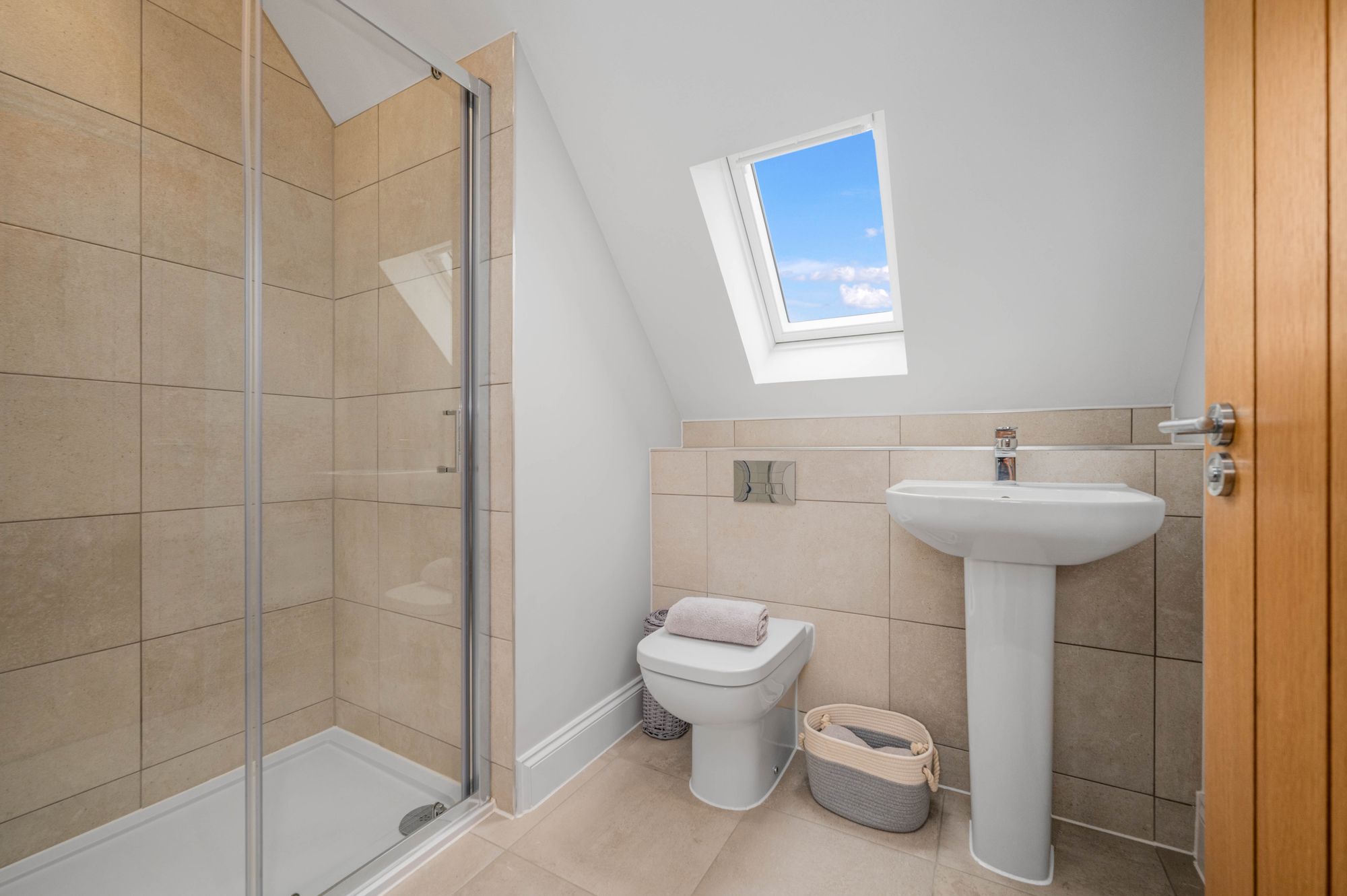 5 bed detached house for sale in Spa Farm Court, Stratford-Upon-Avon, CV37  - Property Image 28