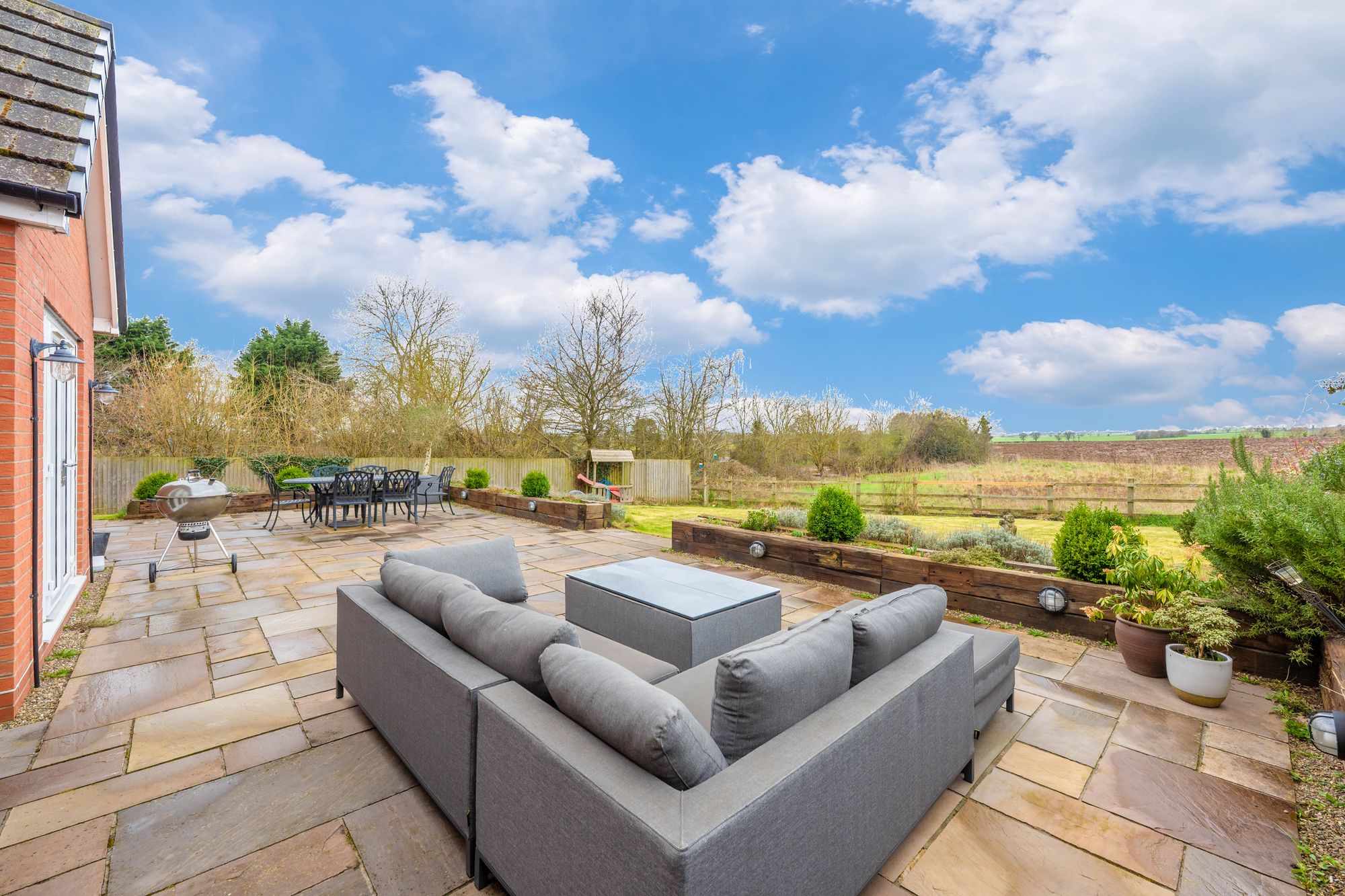 5 bed detached house for sale in The Spinney, Hampton Lucy, CV35 7