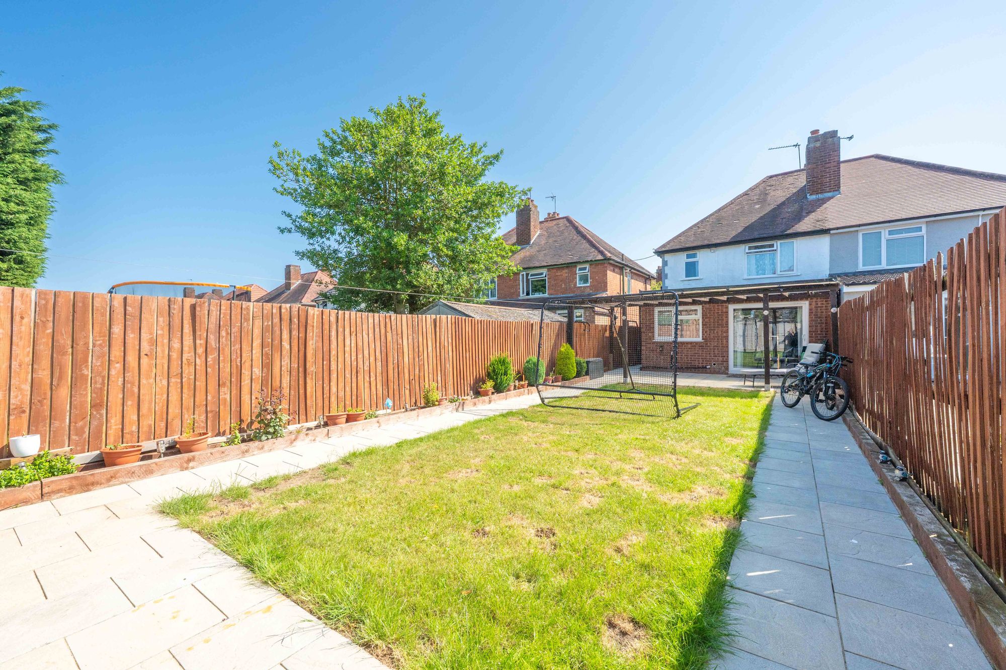 3 bed semi-detached house for sale in Northway, Leamington Spa, CV31  - Property Image 4