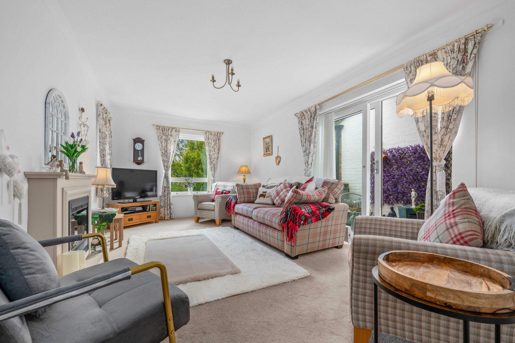 3 bed apartment for sale in Welcombe Road, The Beeches, CV37  - Property Image 2