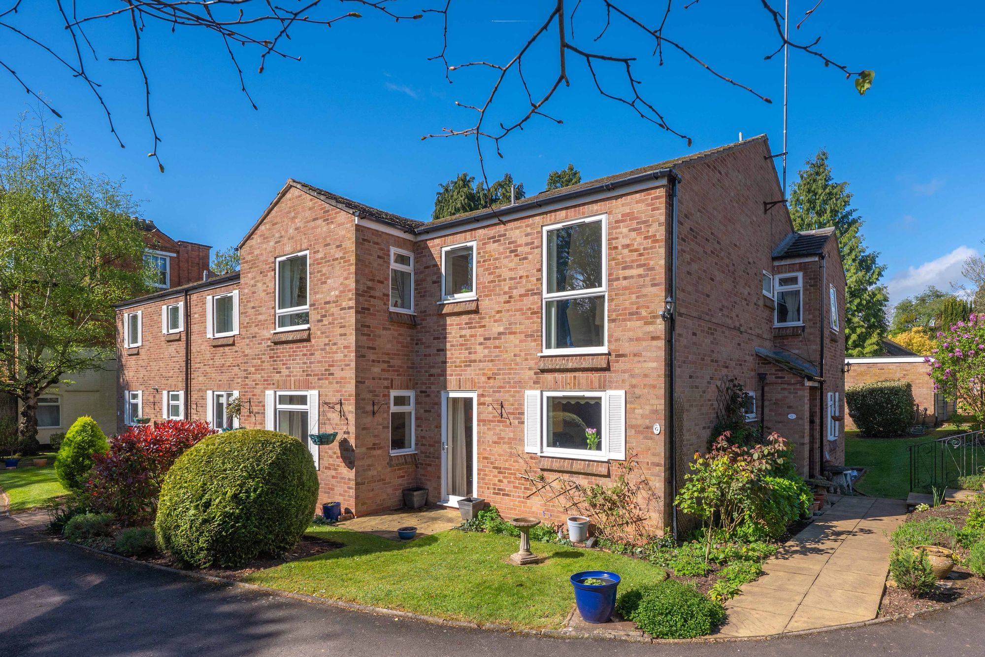 3 bed apartment for sale in Welcombe Road, The Beeches, CV37  - Property Image 1