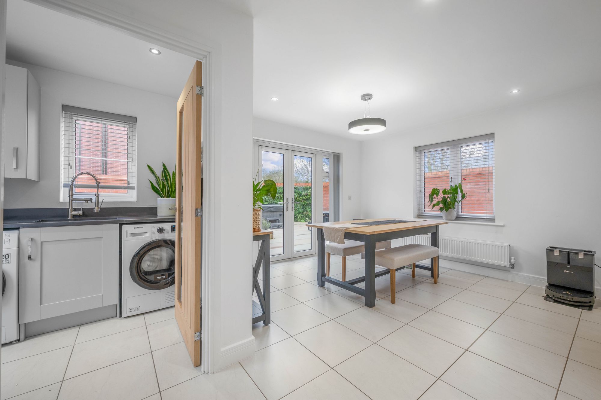 4 bed detached house for sale in Kensington Close, Stratford-Upon-Avon, CV37  - Property Image 9