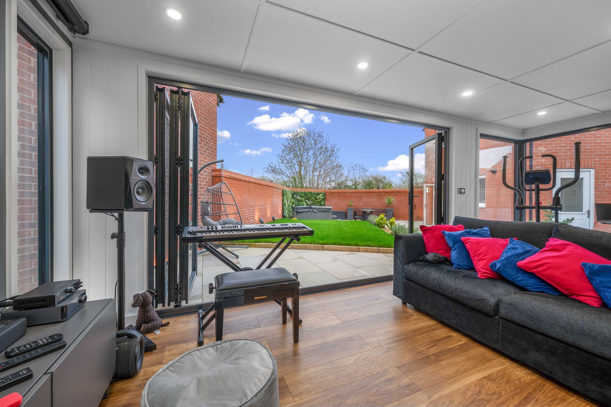 4 bed detached house for sale in Kensington Close, Stratford-Upon-Avon, CV37  - Property Image 26