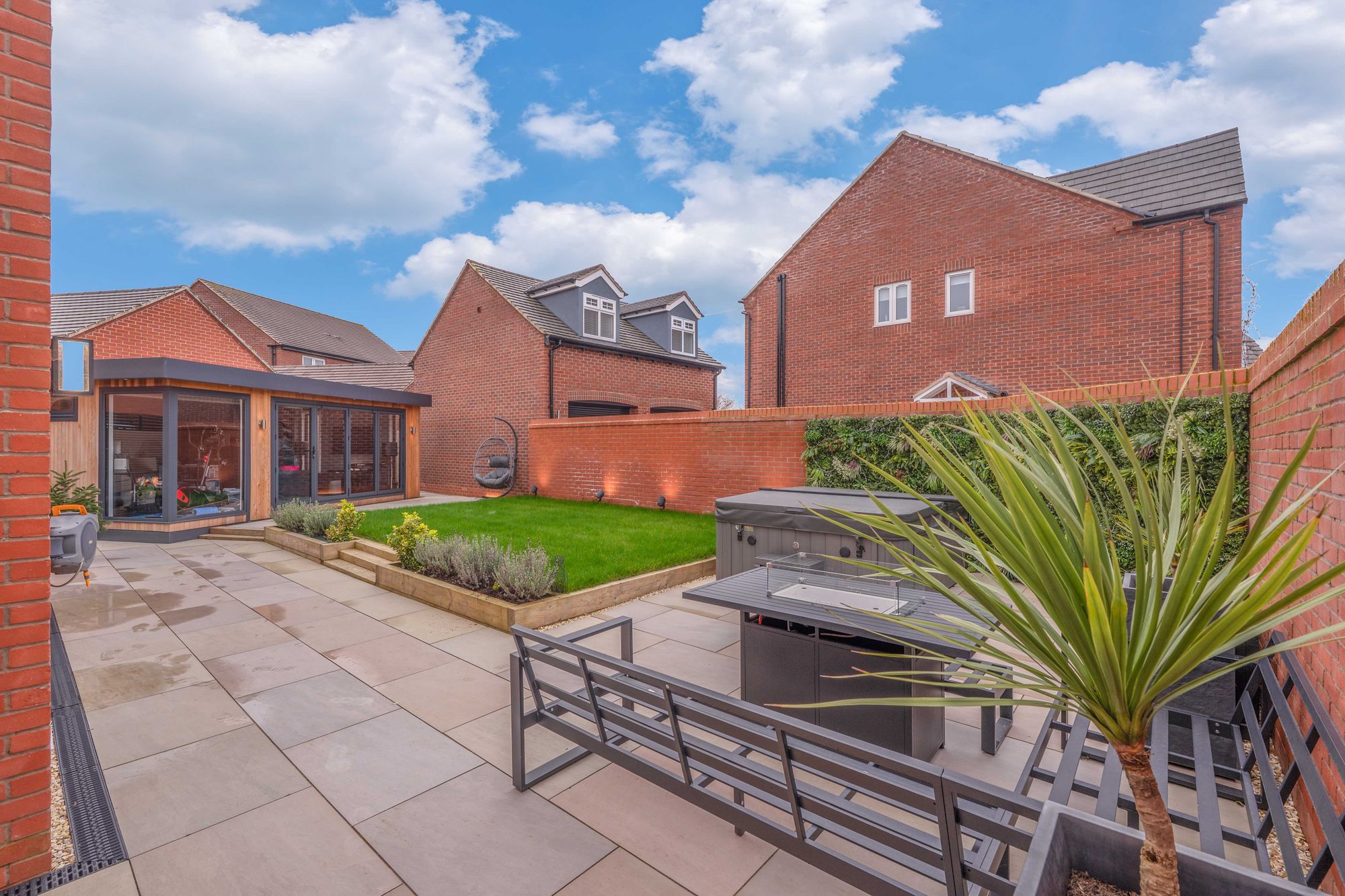 4 bed detached house for sale in Kensington Close, Stratford-Upon-Avon, CV37 5