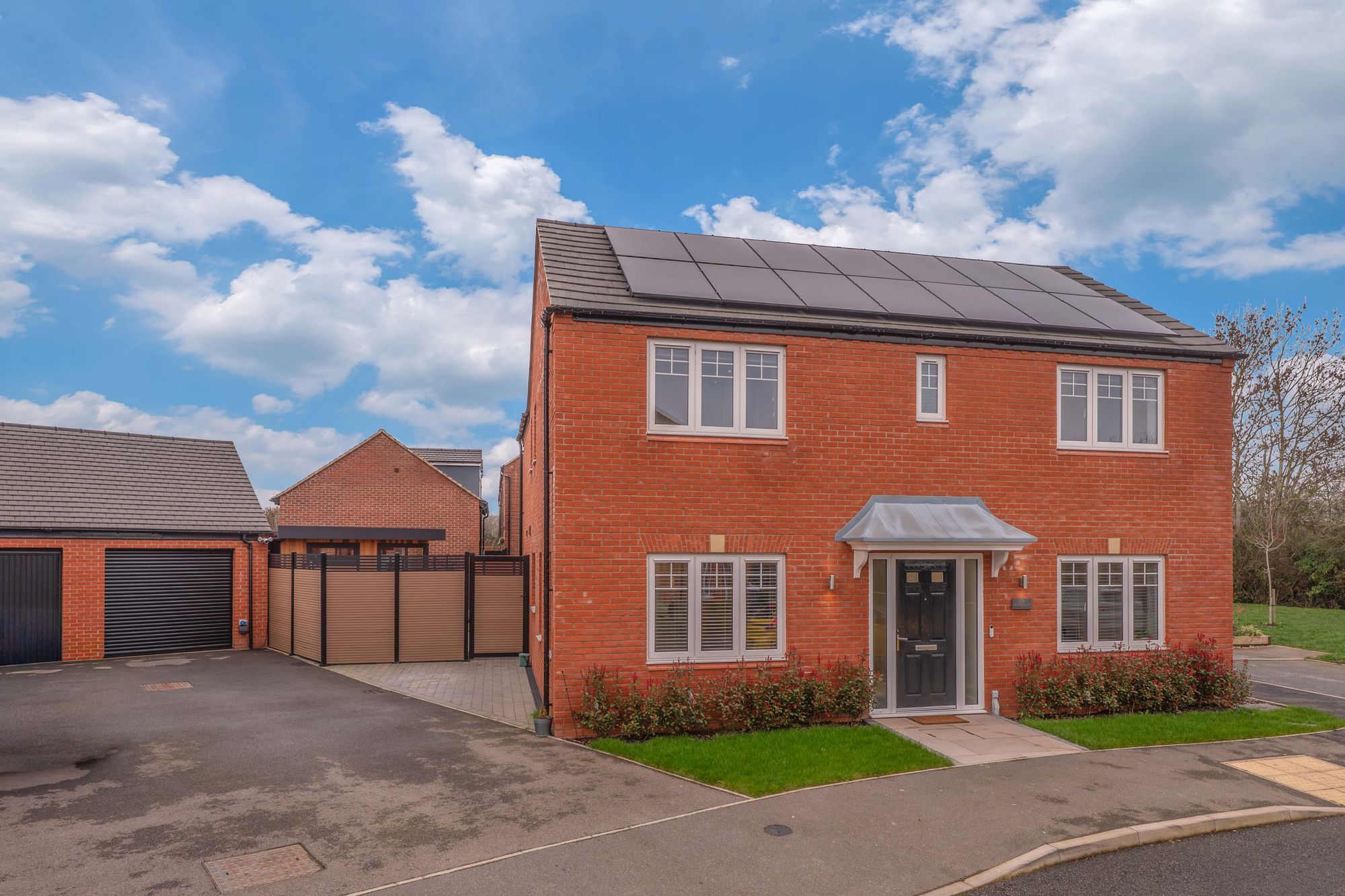 4 bed detached house for sale in Kensington Close, Stratford-Upon-Avon, CV37