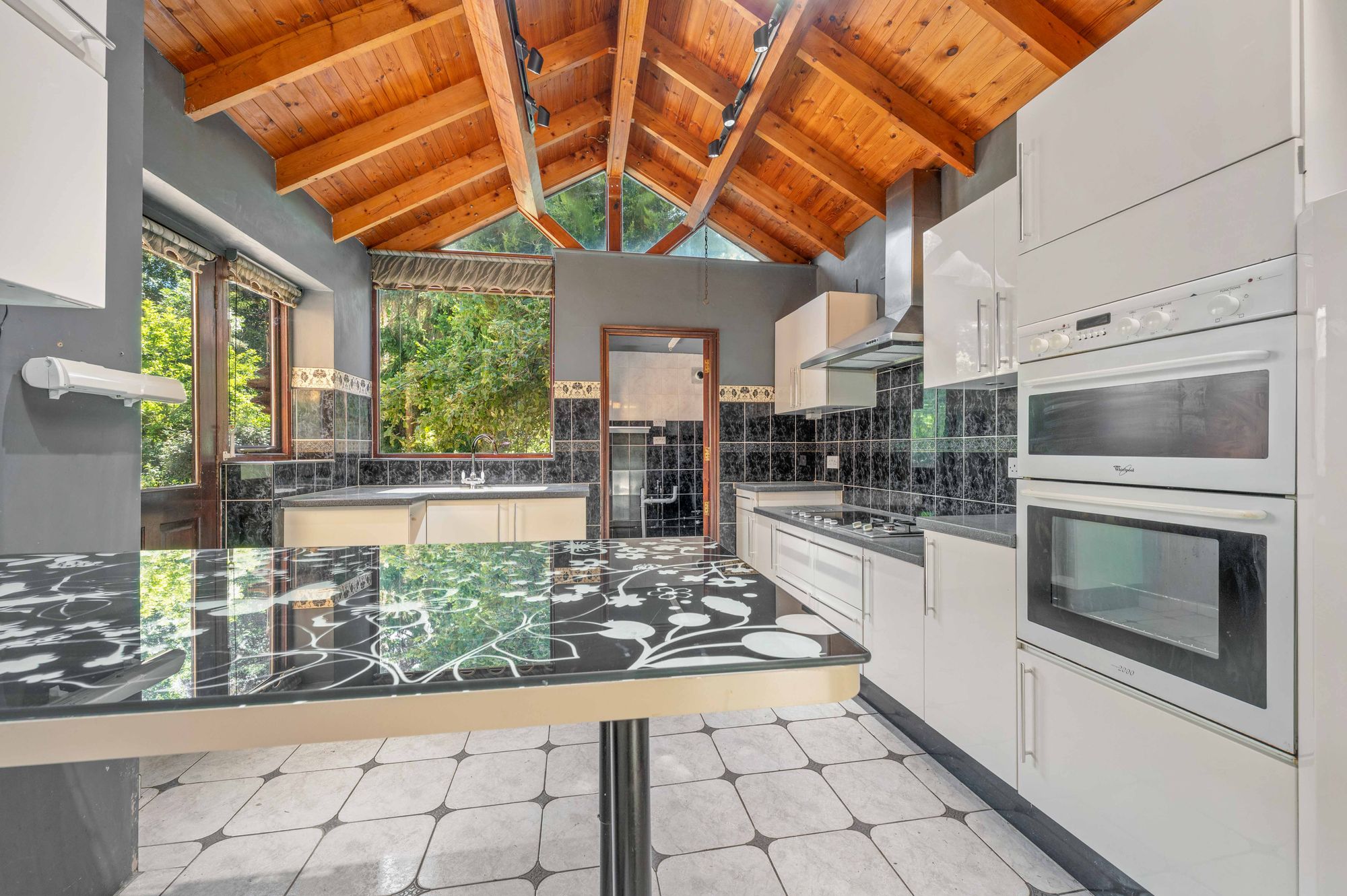 6 bed detached house for sale in Warwick Road, Stratford-Upon-Avon, CV37  - Property Image 3