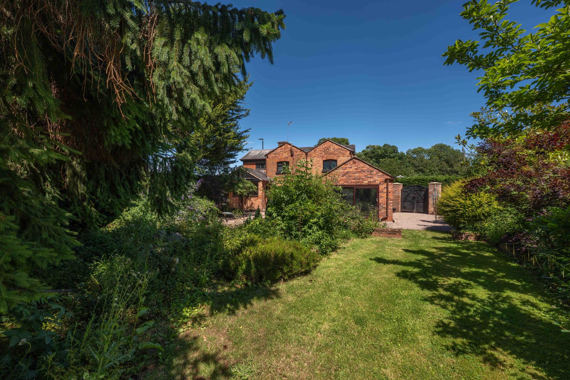 6 bed detached house for sale in Warwick Road, Stratford-Upon-Avon, CV37 31