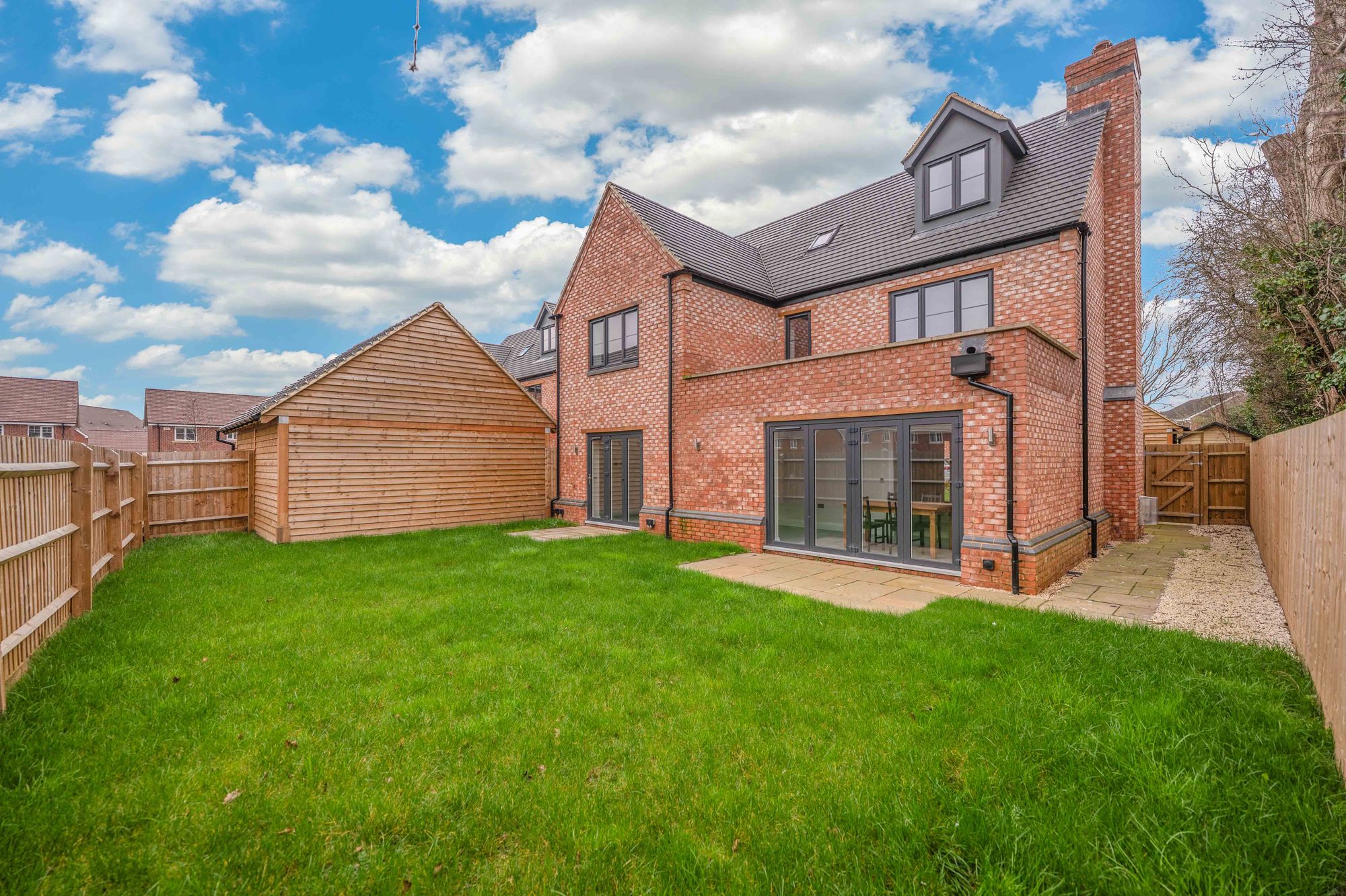 5 bed detached house for sale in Spa Farm Court, Bishopton, CV37  - Property Image 4