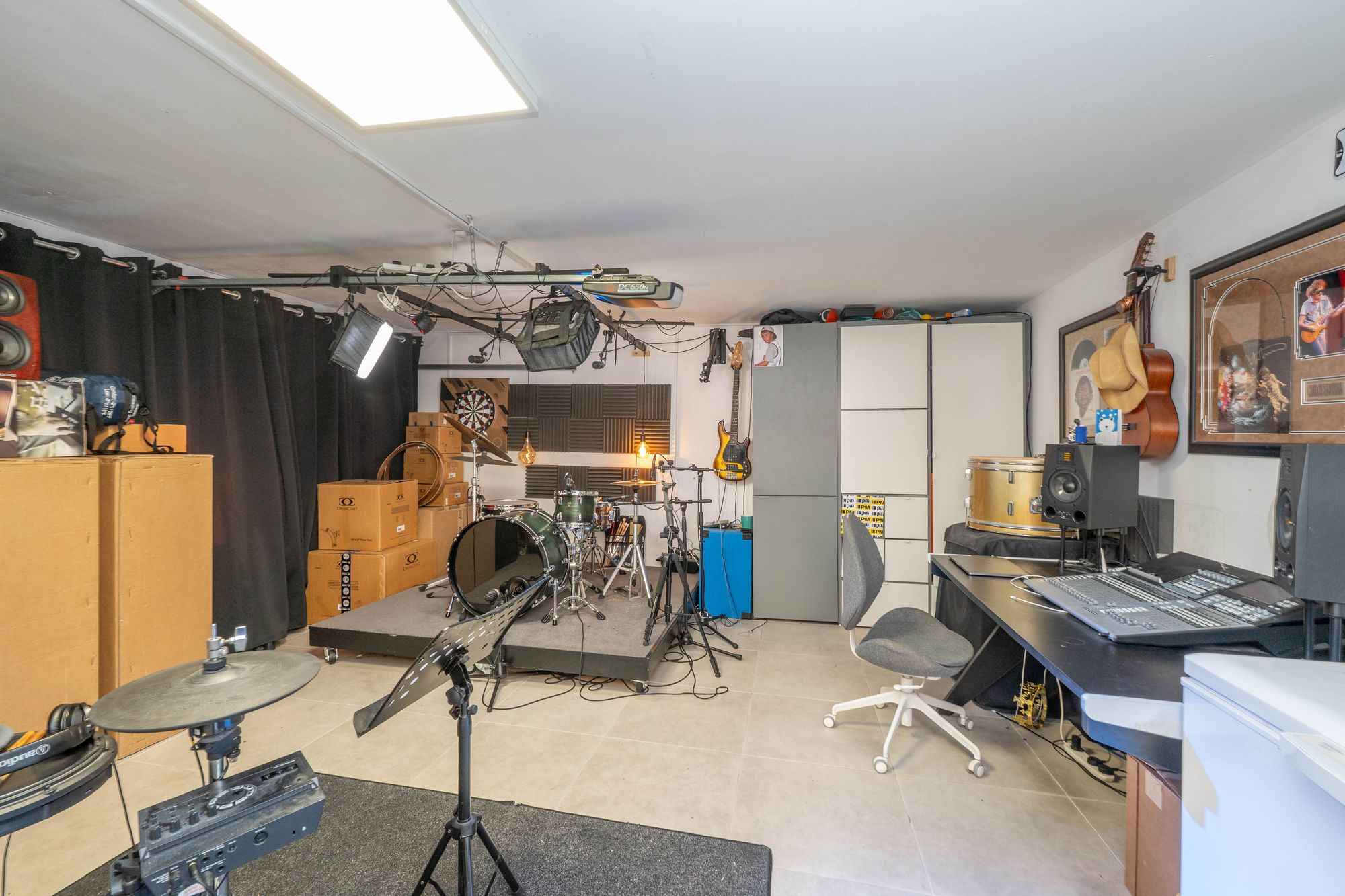 5 bed detached house for sale in Darlow Drive, Stratford-Upon-Avon, CV37  - Property Image 34