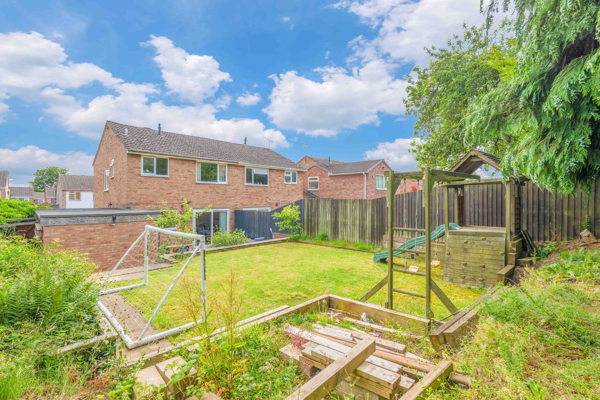 3 bed semi-detached house for sale in Mullard Drive, Whitnash, CV31  - Property Image 16