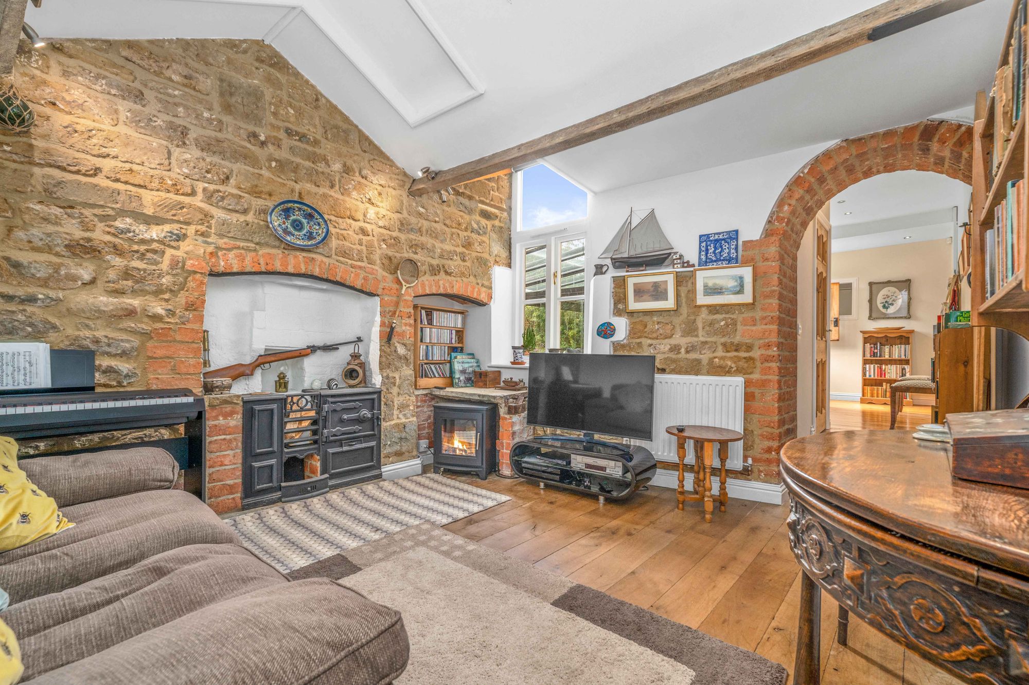 4 bed mid-terraced house for sale in Edgehill, Banbury, OX15 7