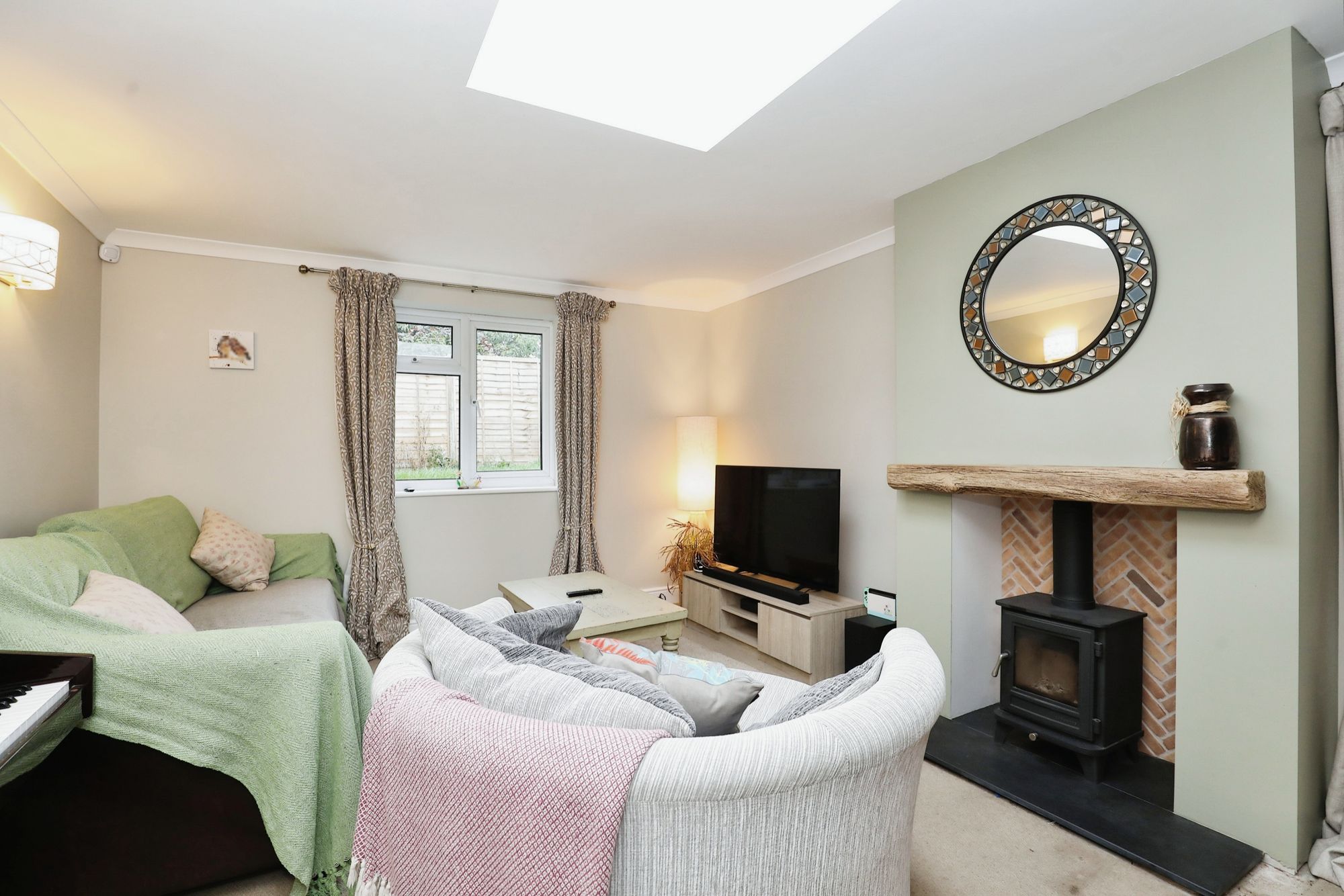 3 bed detached house for sale in Verney Drive, Stratford-Upon-Avon, CV37  - Property Image 2