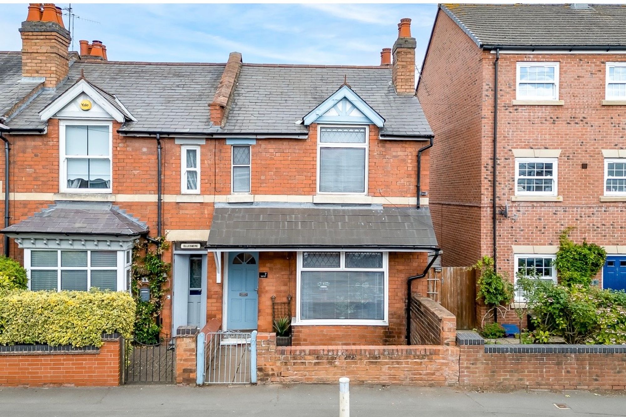 4 bed semi-detached house for sale in Upper Cape, Warwick, CV34  - Property Image 1