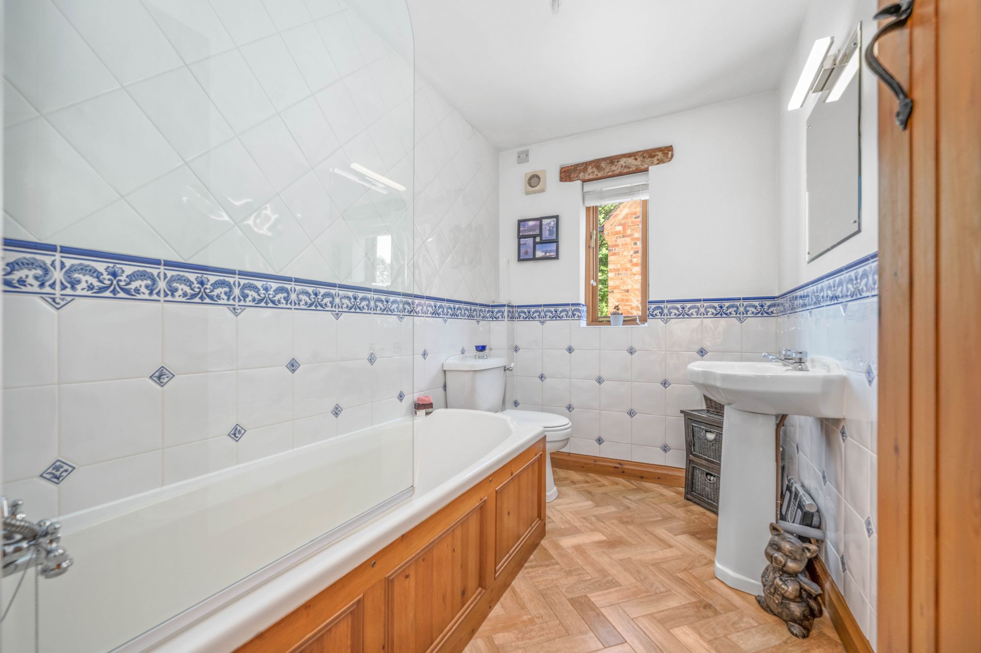 2 bed barn conversion for sale in Goldicote, Stratford-Upon-Avon, CV37  - Property Image 9