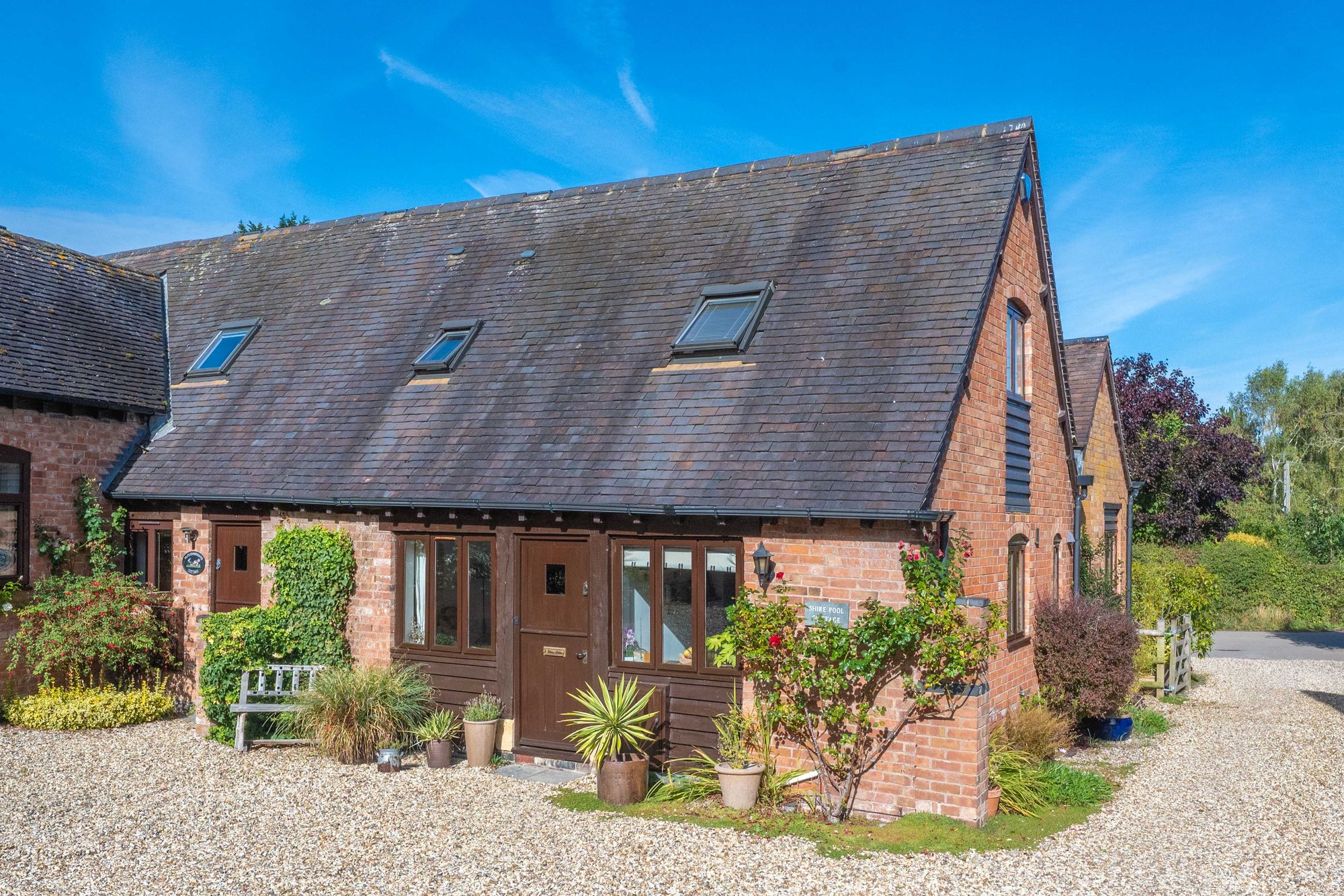 2 bed barn conversion for sale in Goldicote, Stratford-Upon-Avon, CV37 17