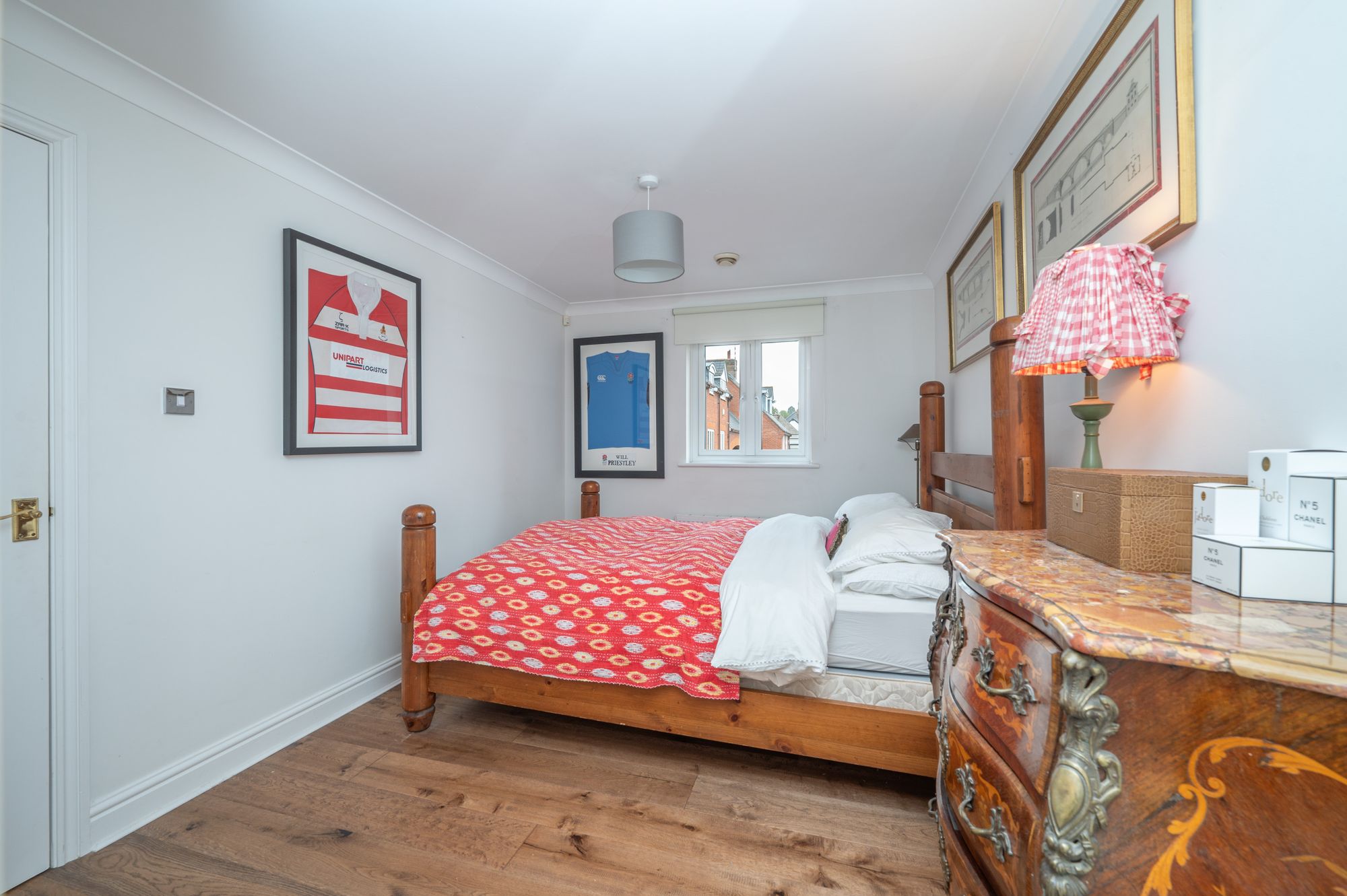 2 bed apartment for sale in Warwick Road, Stratford-Upon-Avon, CV37 17