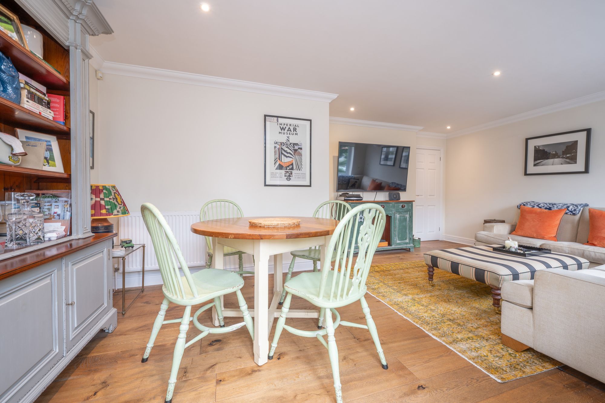 2 bed apartment for sale in Warwick Road, Stratford-Upon-Avon, CV37 15