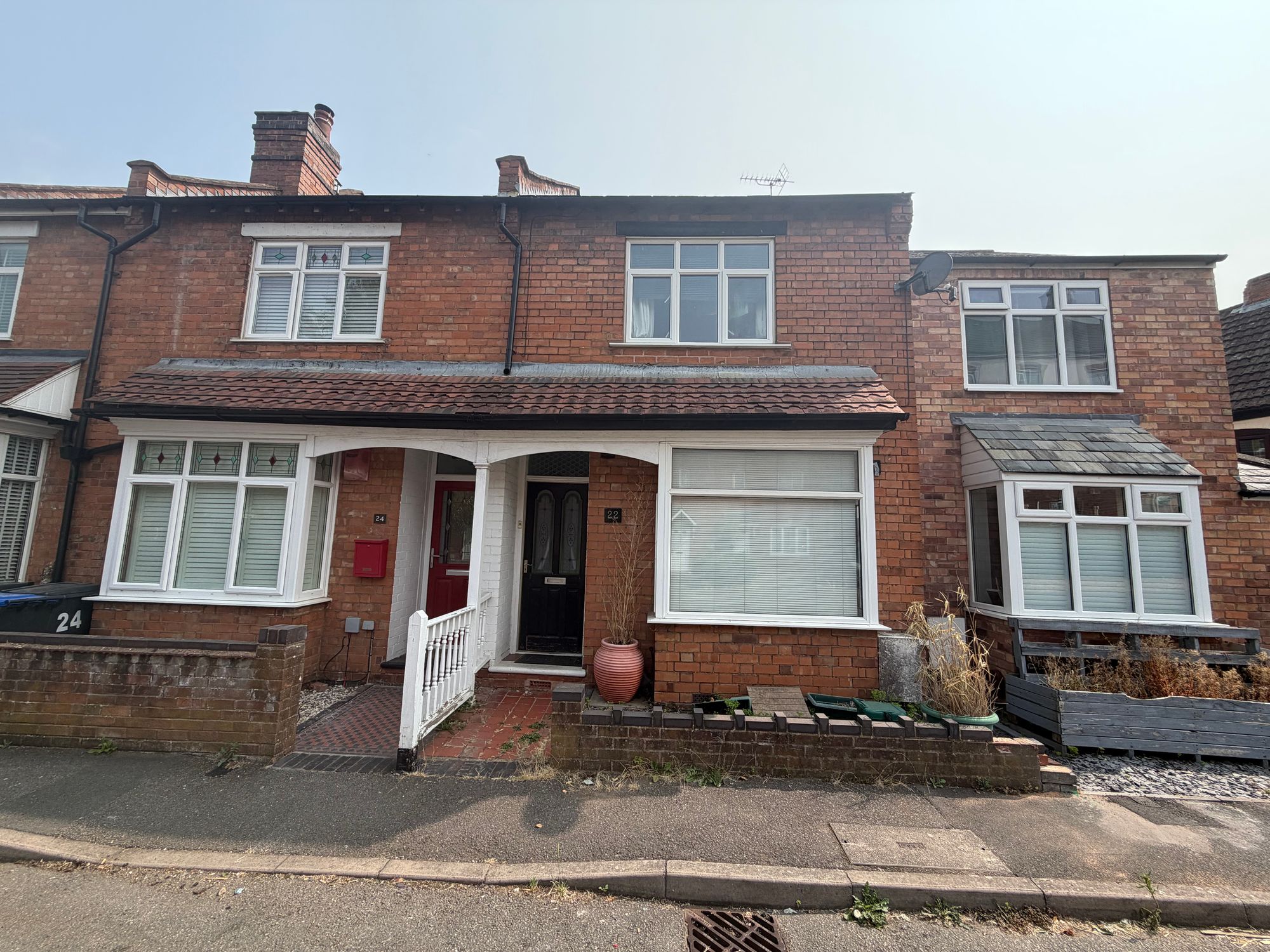2 bed mid-terraced house for sale in Lower Cape, Warwick, CV34 - Property Image 1