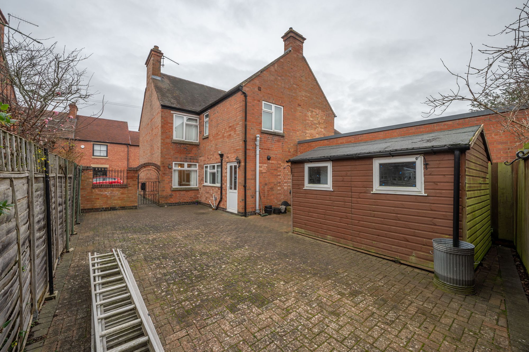 3 bed semi-detached house for sale in Holtom Street, Stratford-Upon-Avon, CV37  - Property Image 15