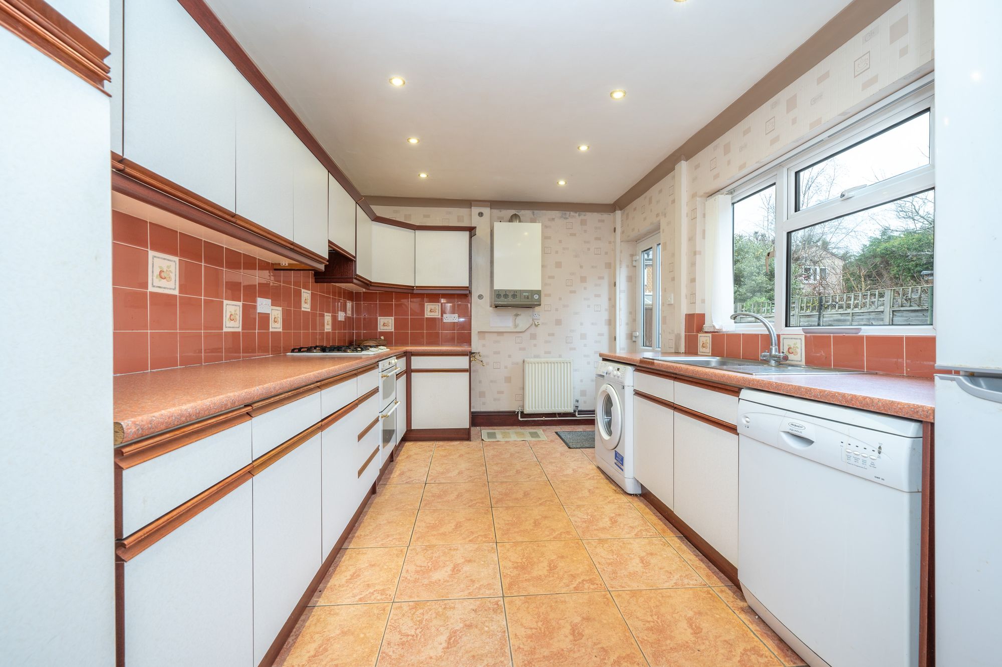 3 bed semi-detached house for sale in Holtom Street, Stratford-Upon-Avon, CV37  - Property Image 5