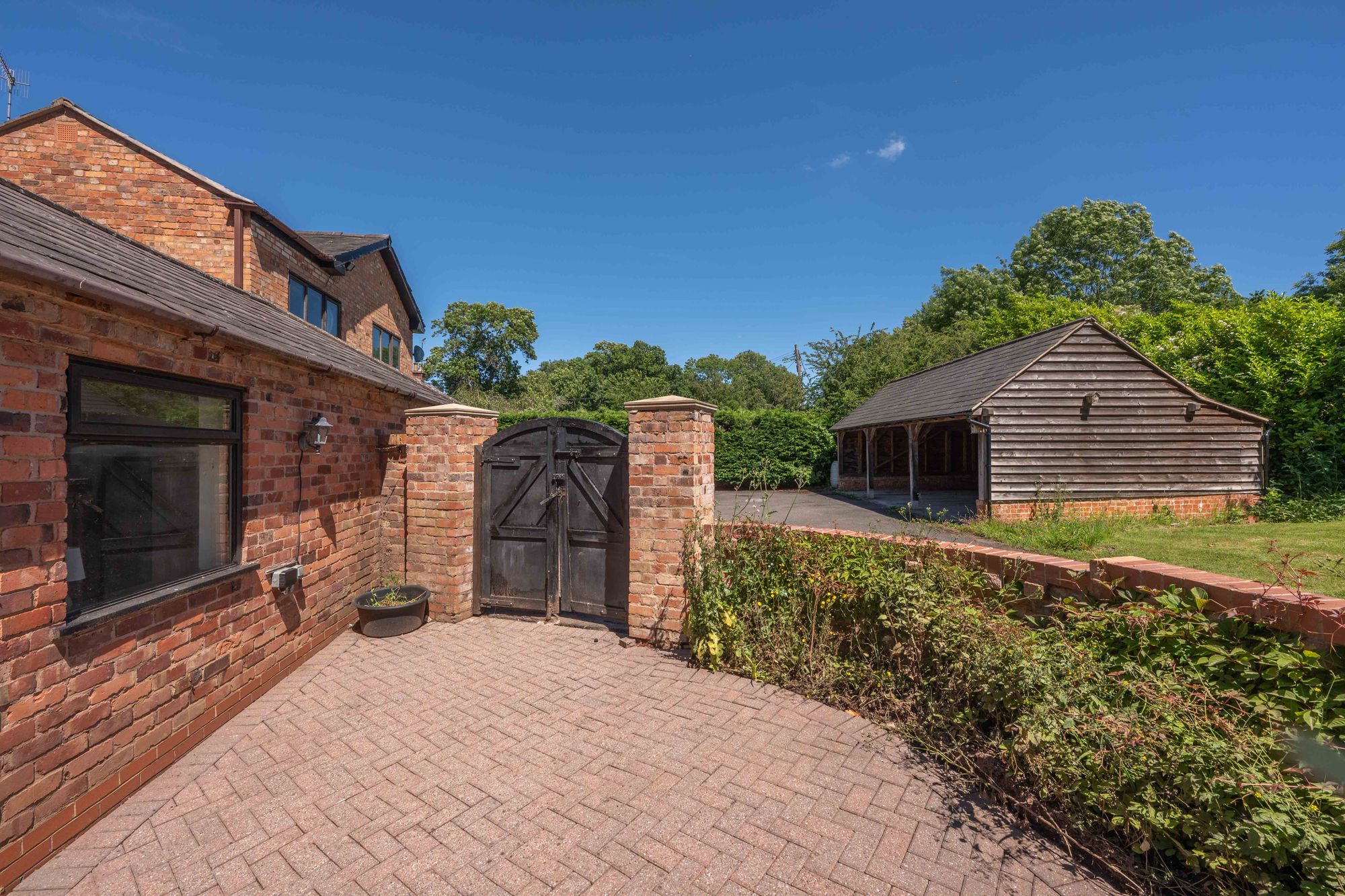 6 bed detached house for sale in Warwick Road, Stratford-Upon-Avon, CV37 34