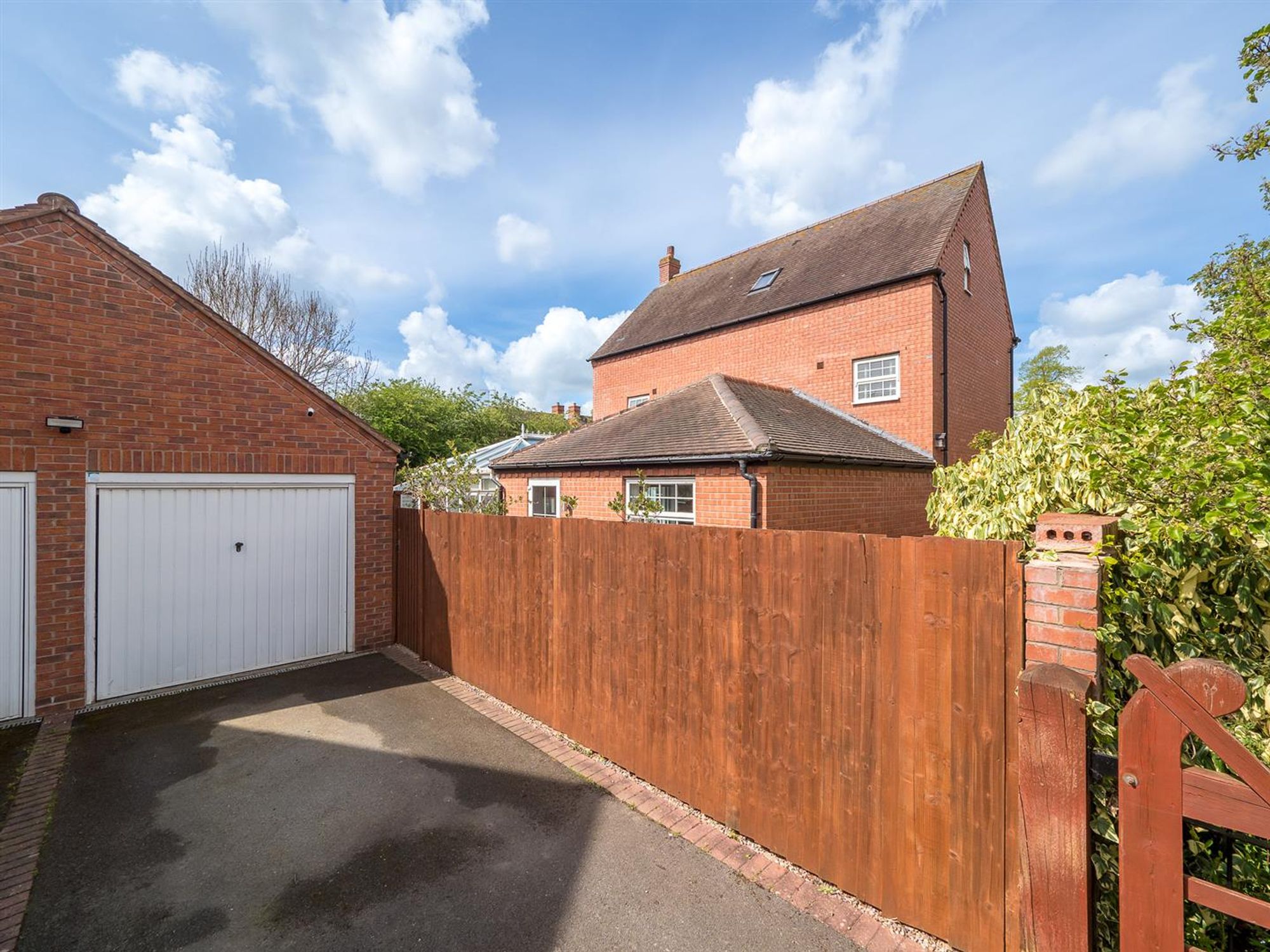 4 bed detached house for sale in St. Peters Way, Stratford-Upon-Avon, CV37  - Property Image 27