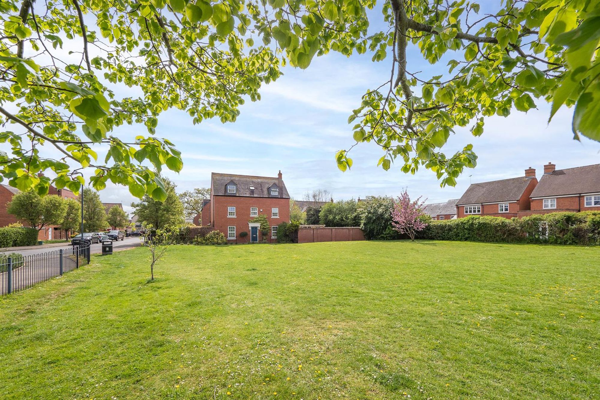 4 bed detached house for sale in St. Peters Way, Stratford-Upon-Avon, CV37  - Property Image 31