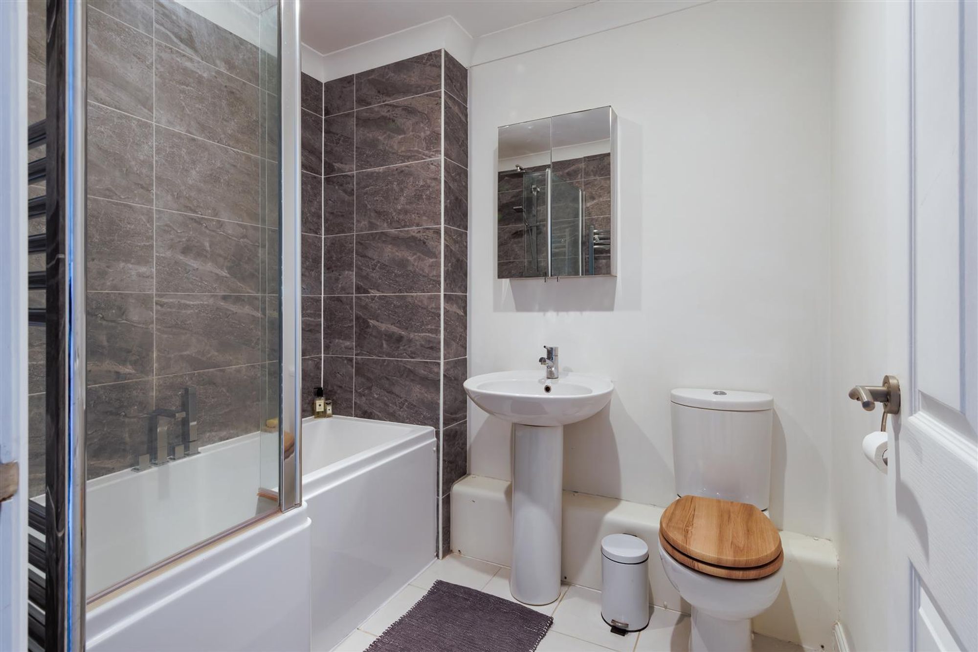 3 bed terraced house for sale in Vine Lane, Warwick, CV34  - Property Image 11