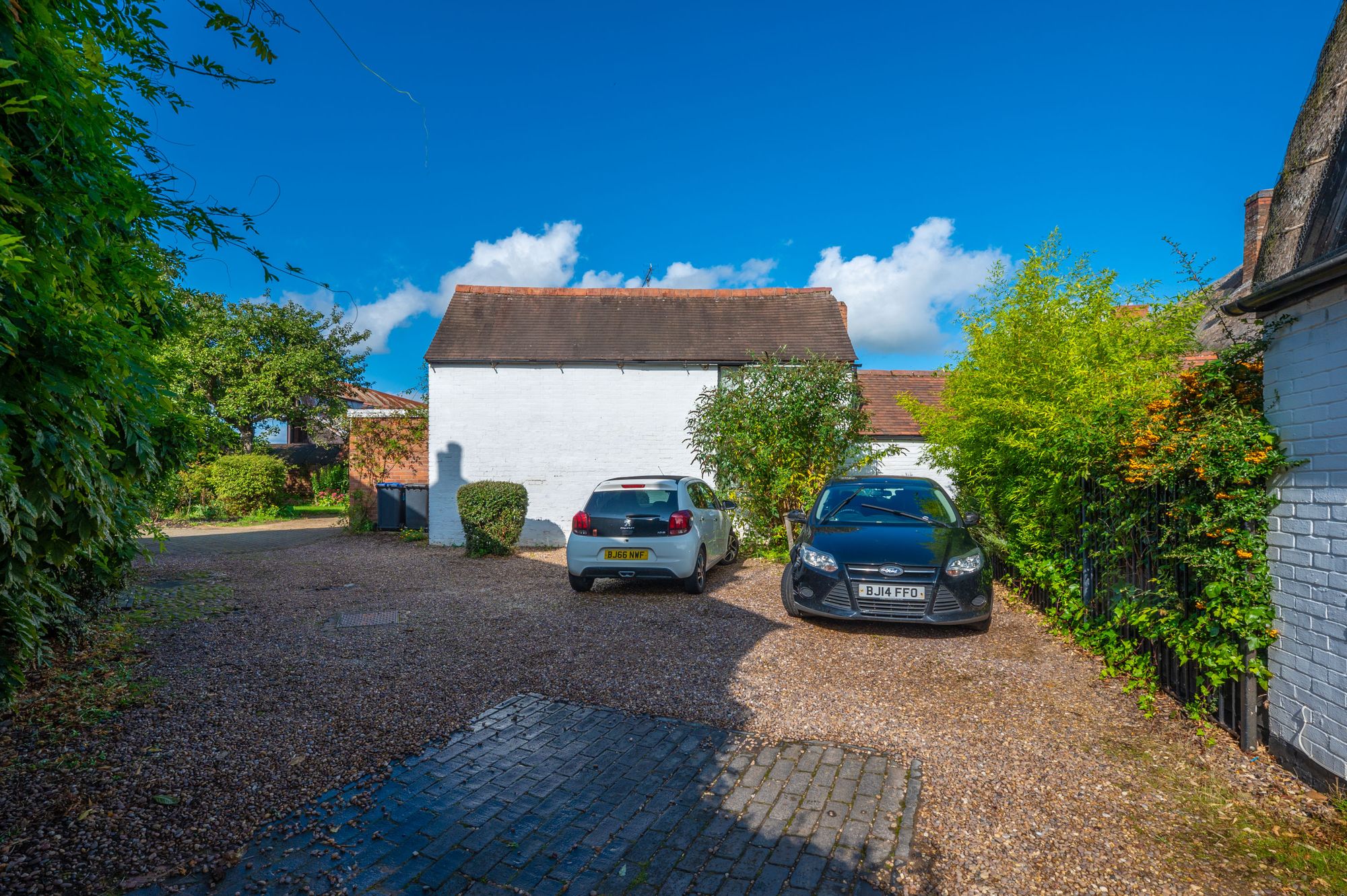 2 bed mid-terraced house for sale in Oxford Road, Marton, CV23 12