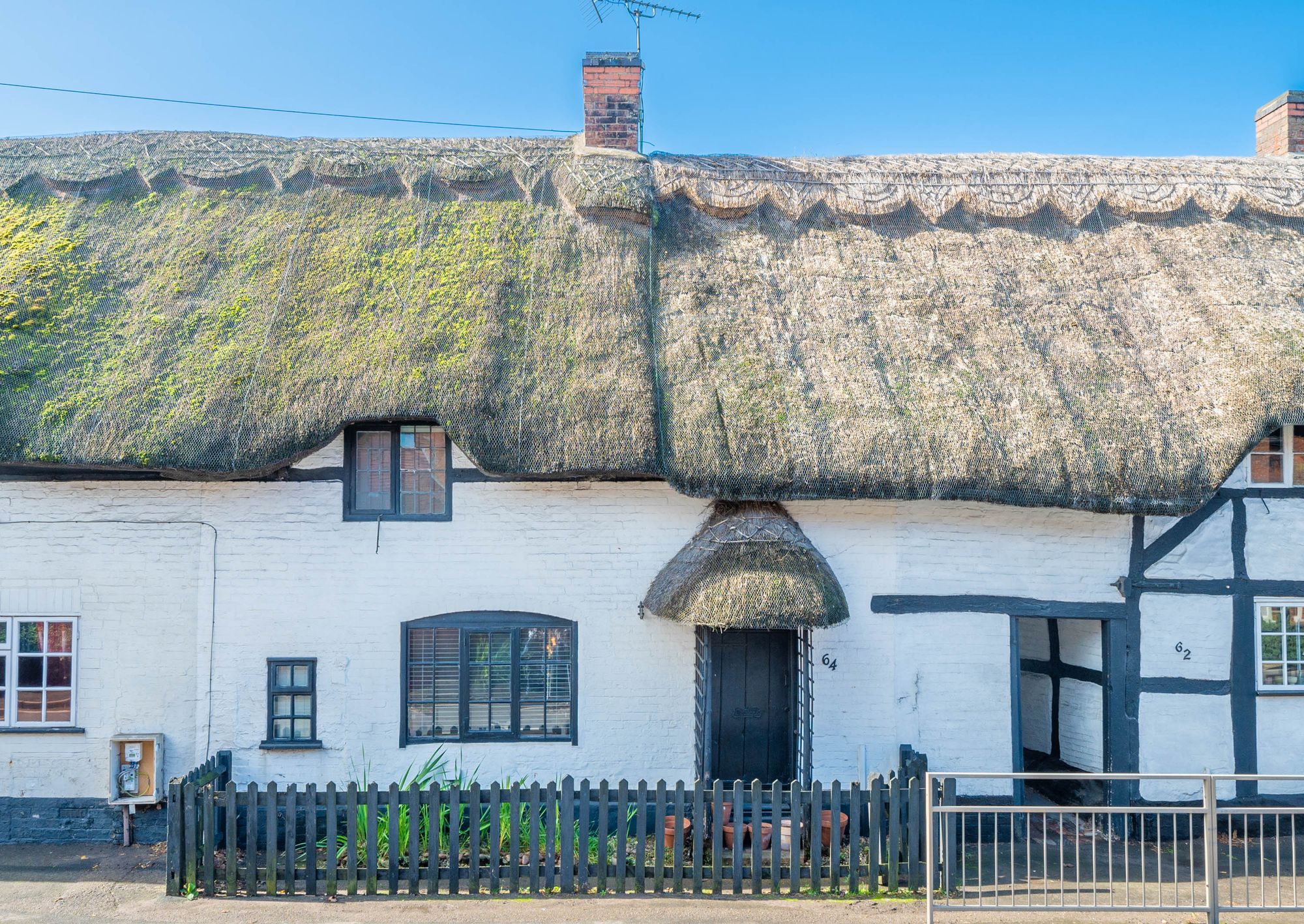 2 bed mid-terraced house for sale in Oxford Road, Marton, CV23  - Property Image 1