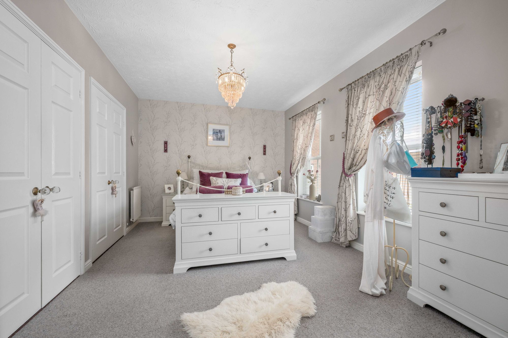 4 bed detached house for sale in St. Peters Way, Stratford-Upon-Avon, CV37 7