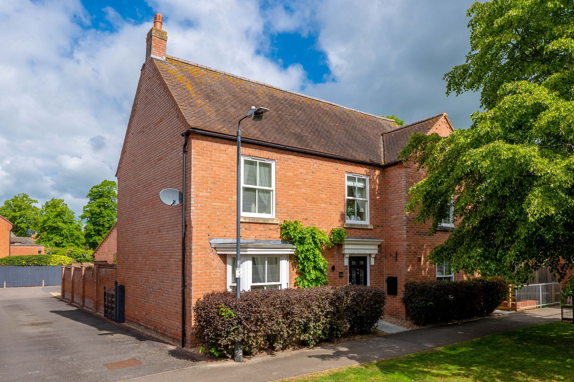 4 bed detached house for sale in St. Peters Way, Stratford-Upon-Avon, CV37  - Property Image 1