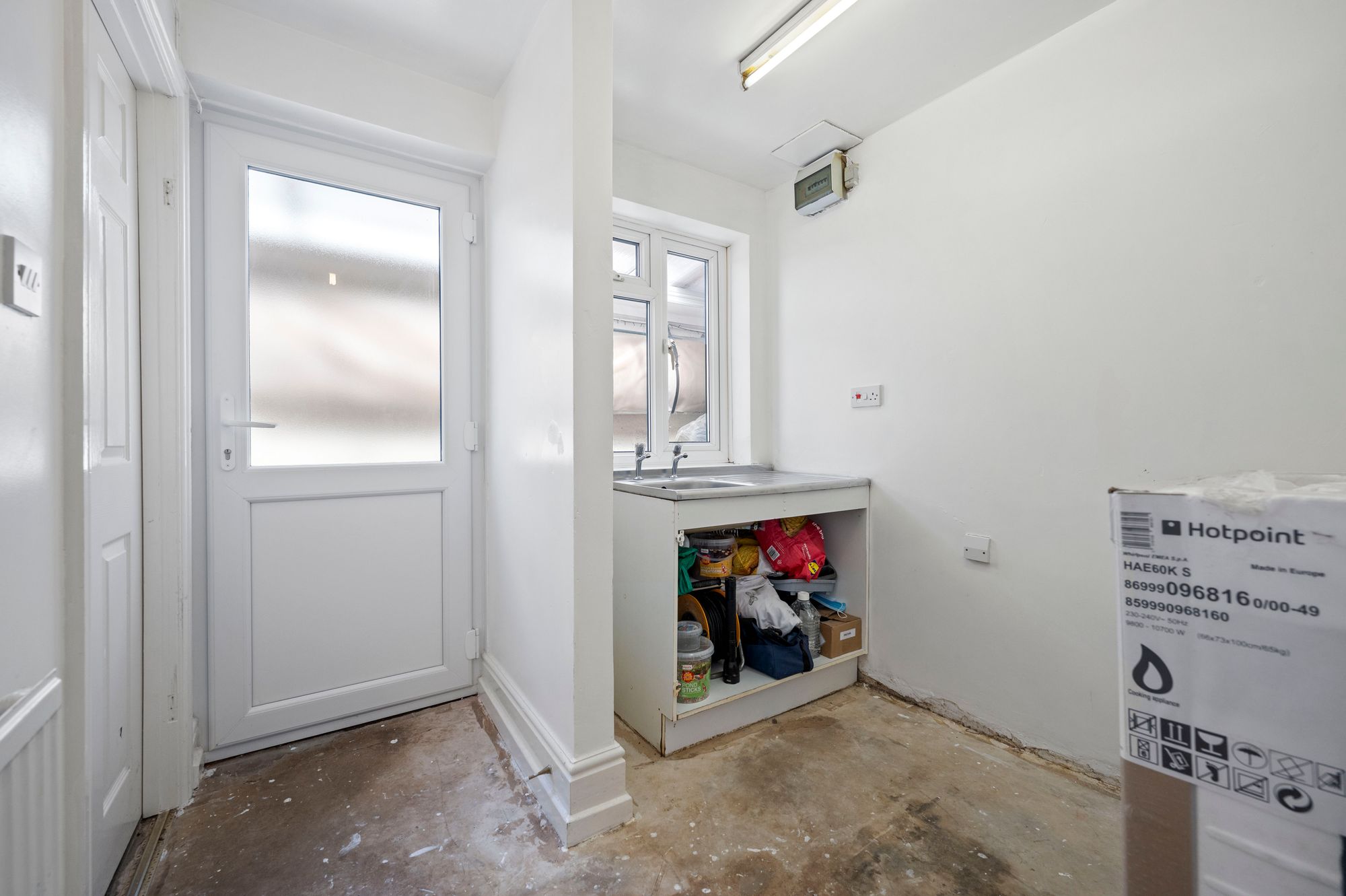 4 bed semi-detached house for sale in Hathaway Lane, Stratford-Upon-Avon, CV37  - Property Image 12