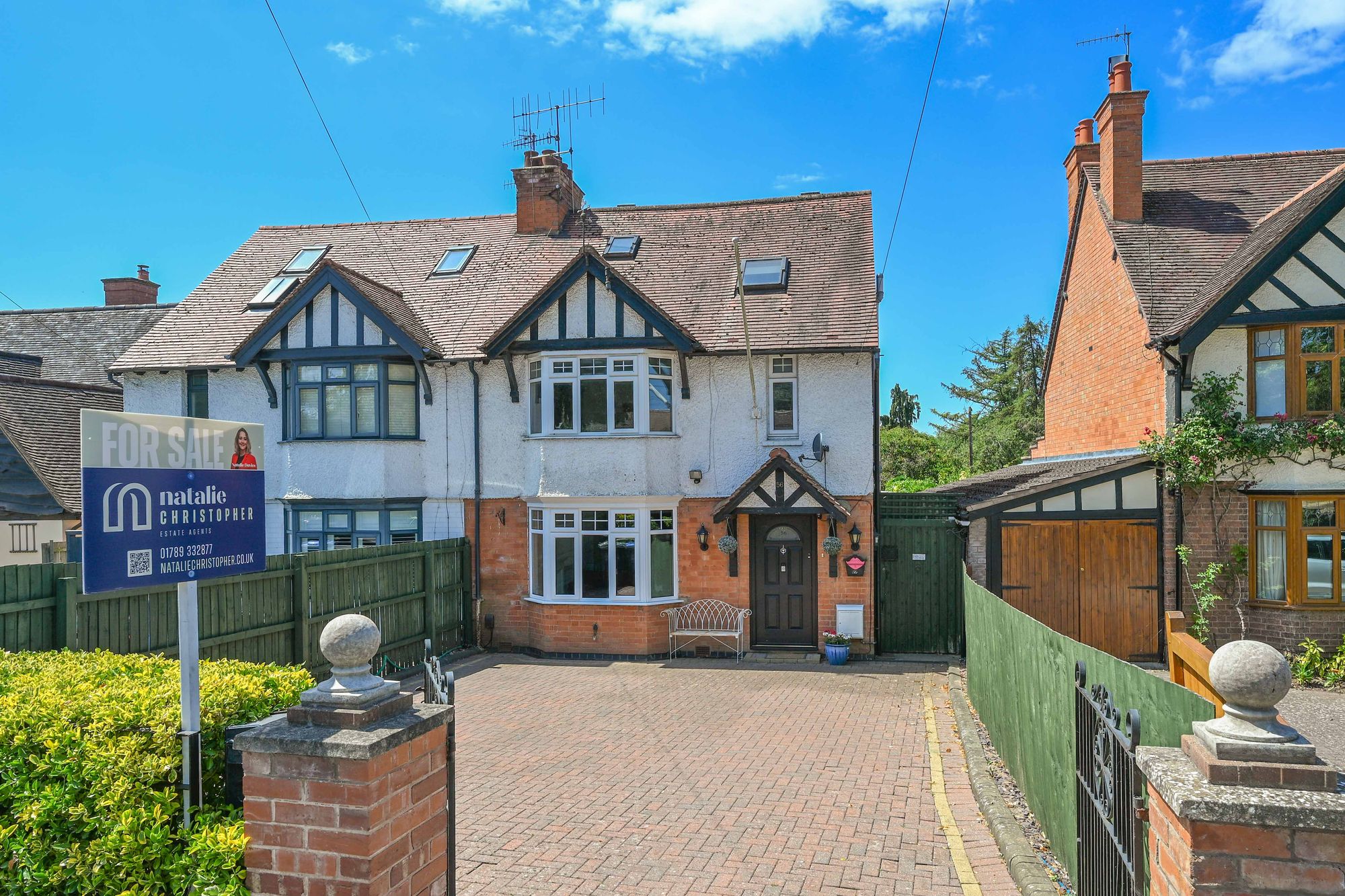 4 bed semi-detached house for sale in Hathaway Lane, Stratford-Upon-Avon, CV37 - Property Image 1