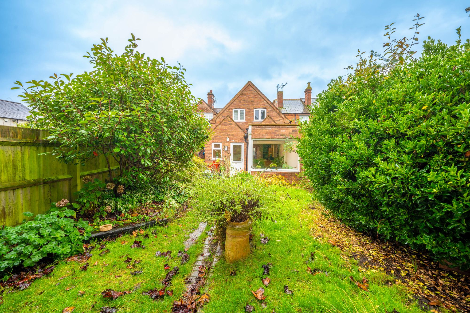3 bed terraced cottage for sale in Shottery Road, Stratford-Upon-Avon, CV37 26