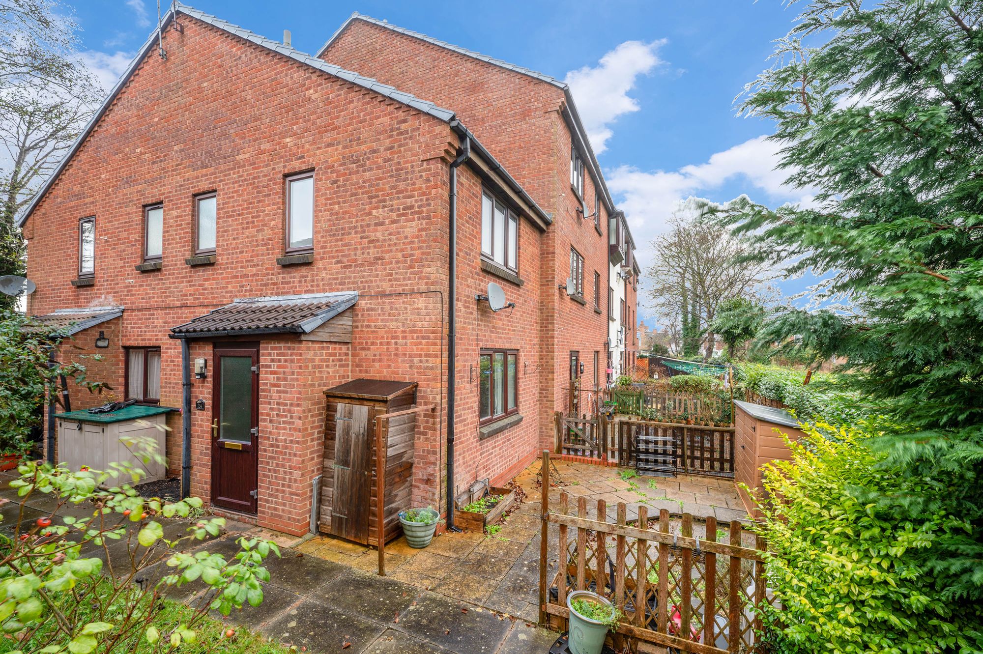 1 bed mid-terraced house for sale in William Tarver Close, Warwick, CV34