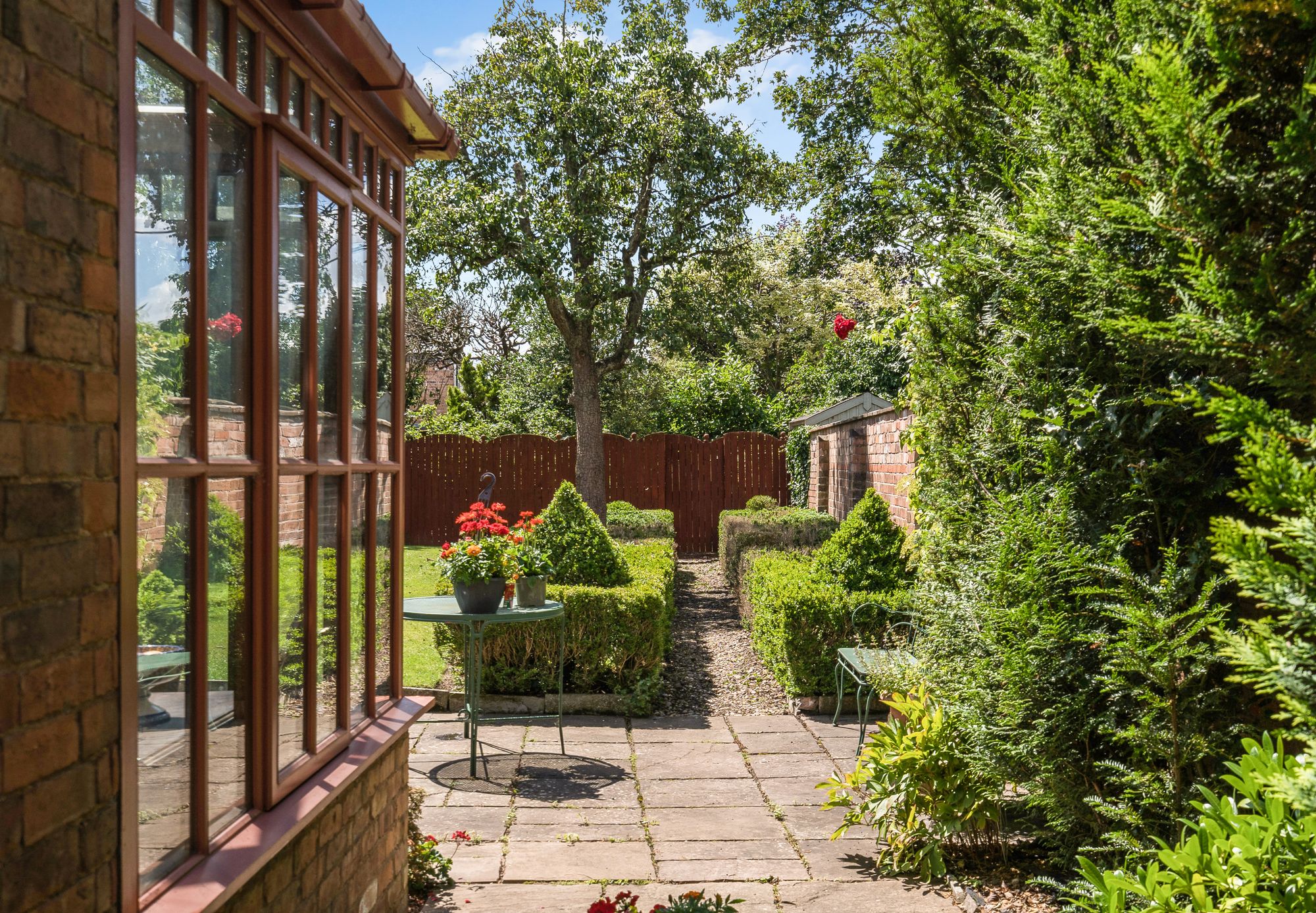 4 bed mid-terraced house for sale in Chestnut Walk, Stratford-Upon-Avon, CV37  - Property Image 22