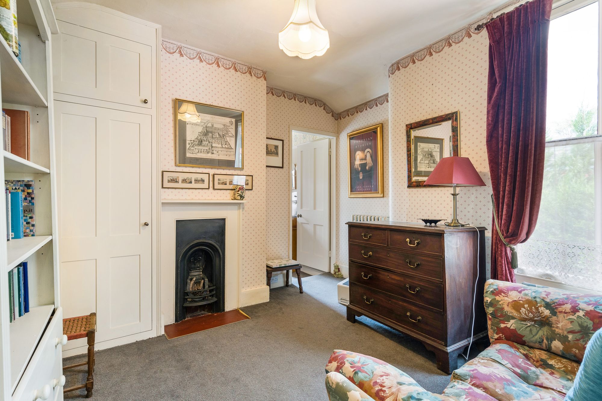 4 bed mid-terraced house for sale in Chestnut Walk, Stratford-Upon-Avon, CV37 11