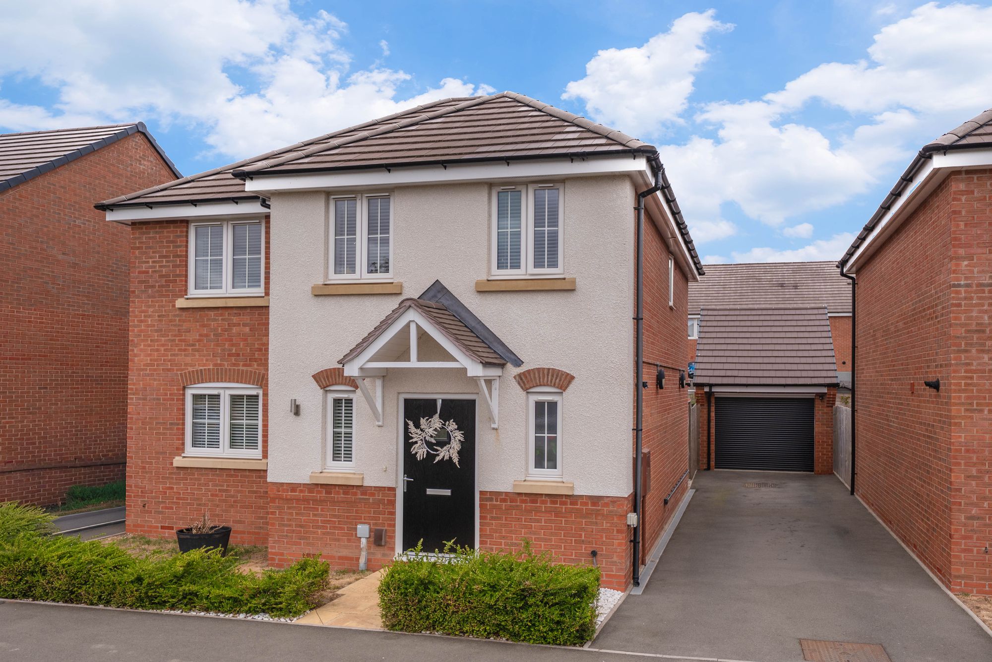 3 bed detached house for sale in Sykes Road, Hampton Magna, CV35 - Property Image 1