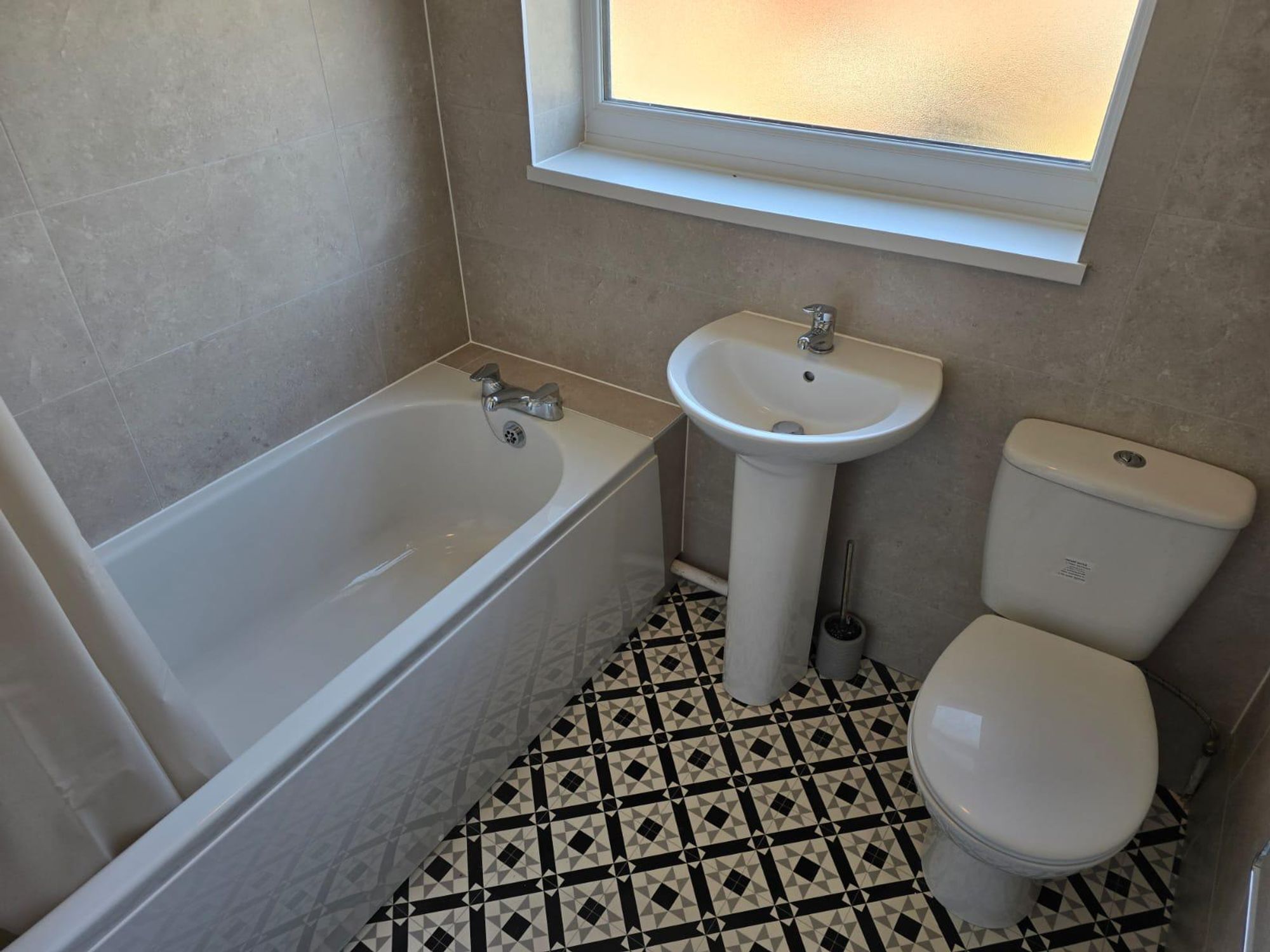 3 bed semi-detached house for sale in Alexandra Road, Leamington Spa, CV31 8