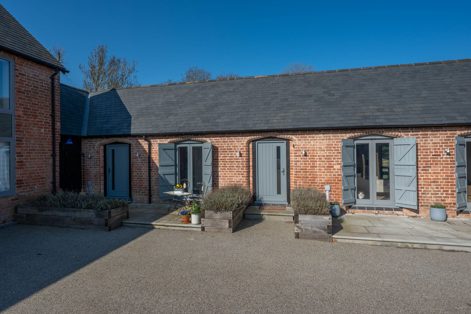 2 bed barn conversion for sale in Stratford Road, Wellesbourne, CV35