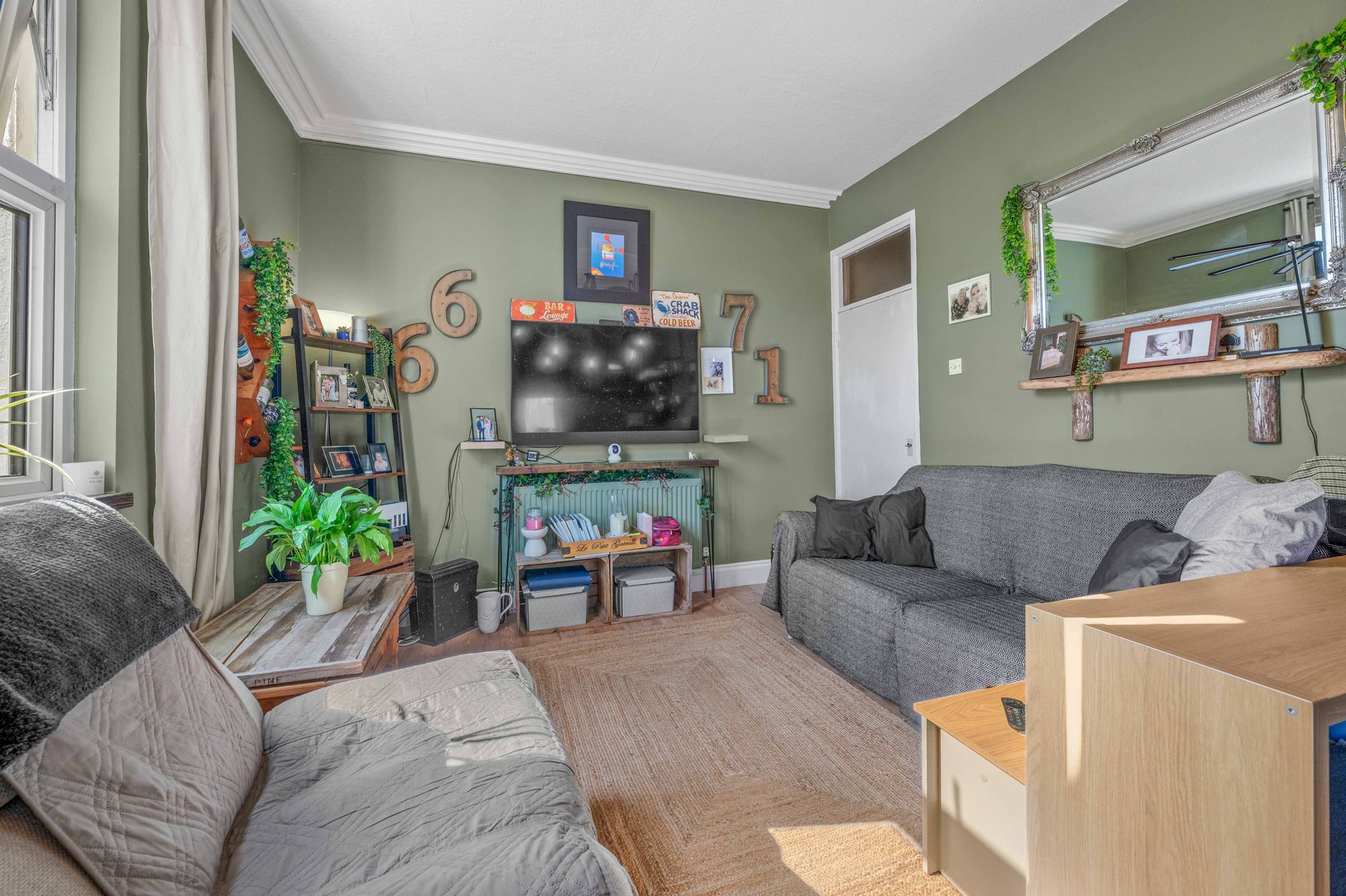 1 bed flat for sale in Russell Terrace, Leamington Spa, CV31 8