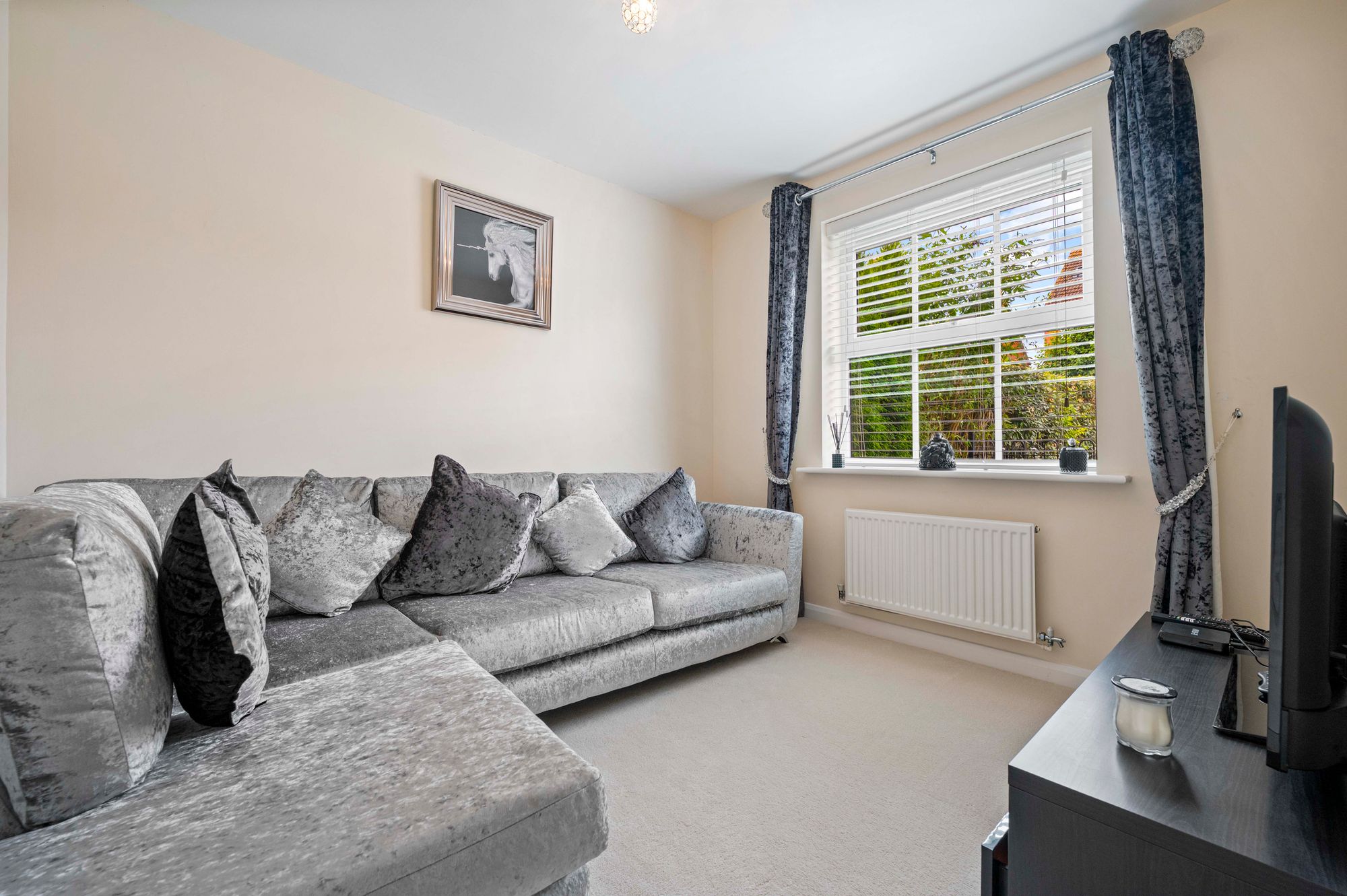 3 bed semi-detached house for sale in Morecroft Drive, Warwick, CV34  - Property Image 3