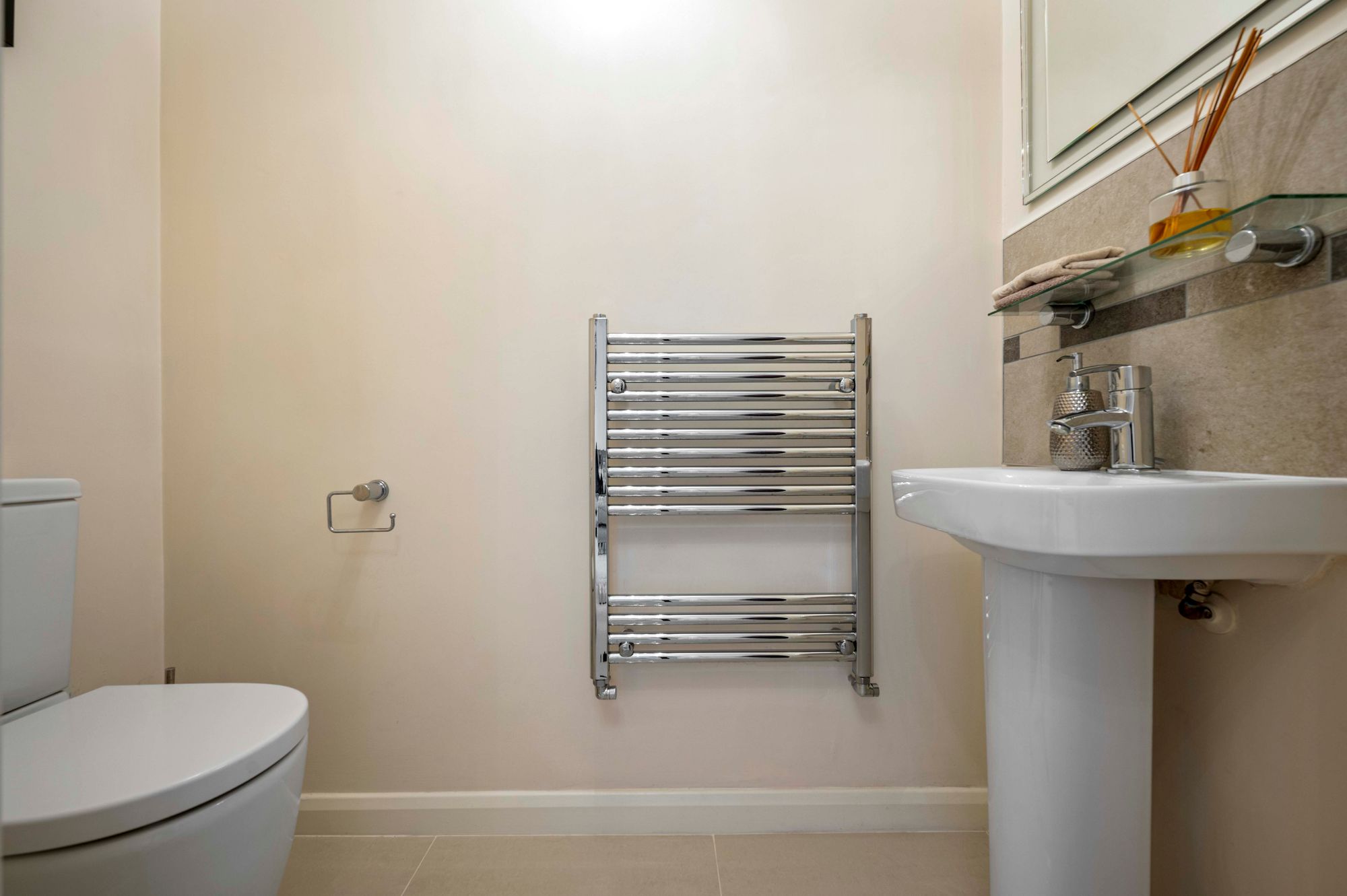 3 bed semi-detached house for sale in Morecroft Drive, Warwick, CV34  - Property Image 16