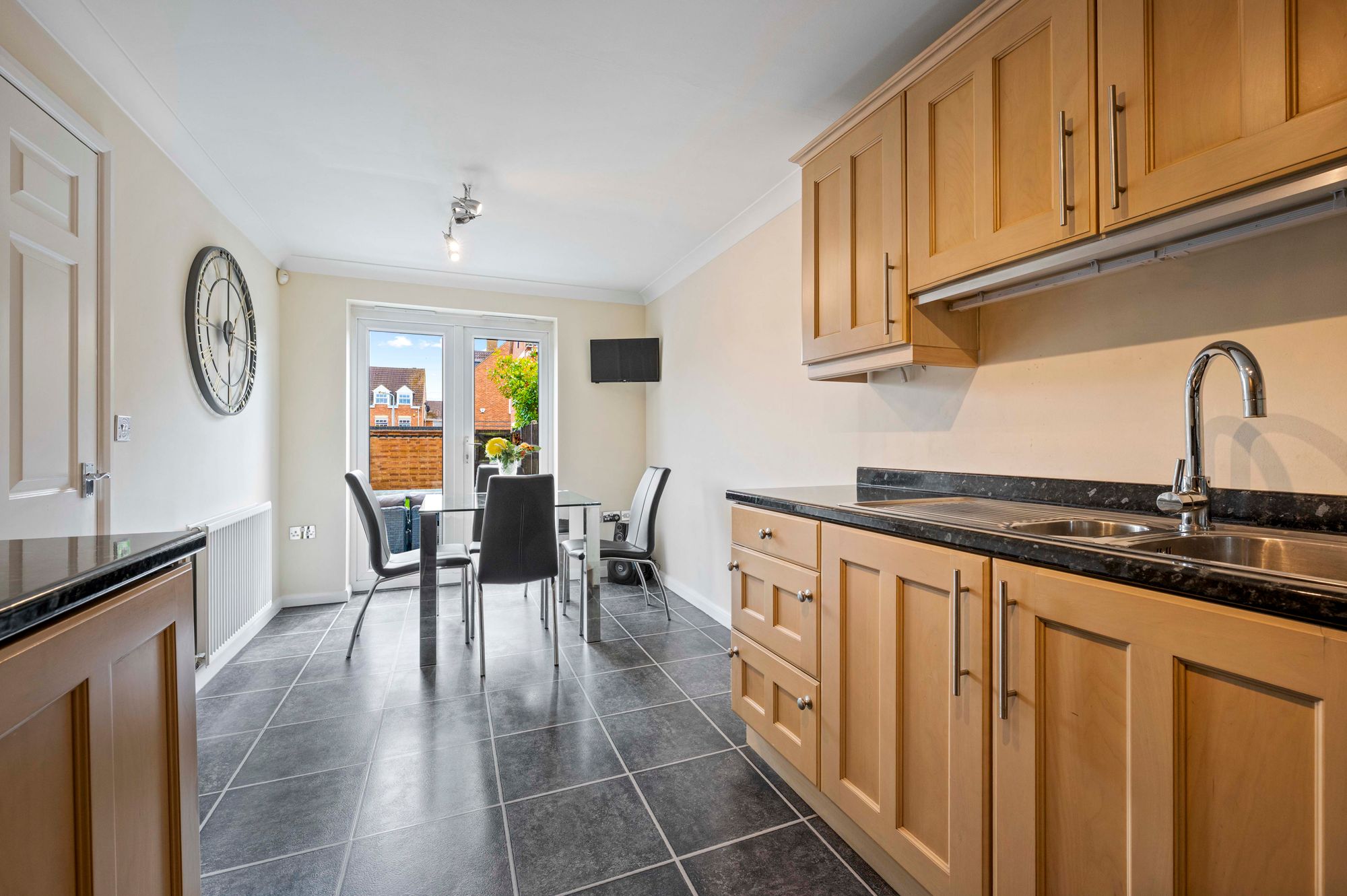 3 bed semi-detached house for sale in Morecroft Drive, Warwick, CV34  - Property Image 4