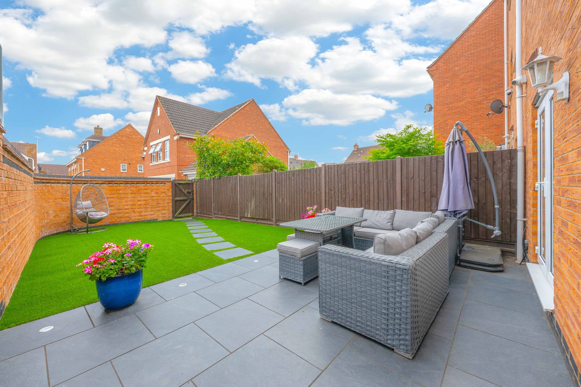 3 bed semi-detached house for sale in Morecroft Drive, Warwick, CV34  - Property Image 5